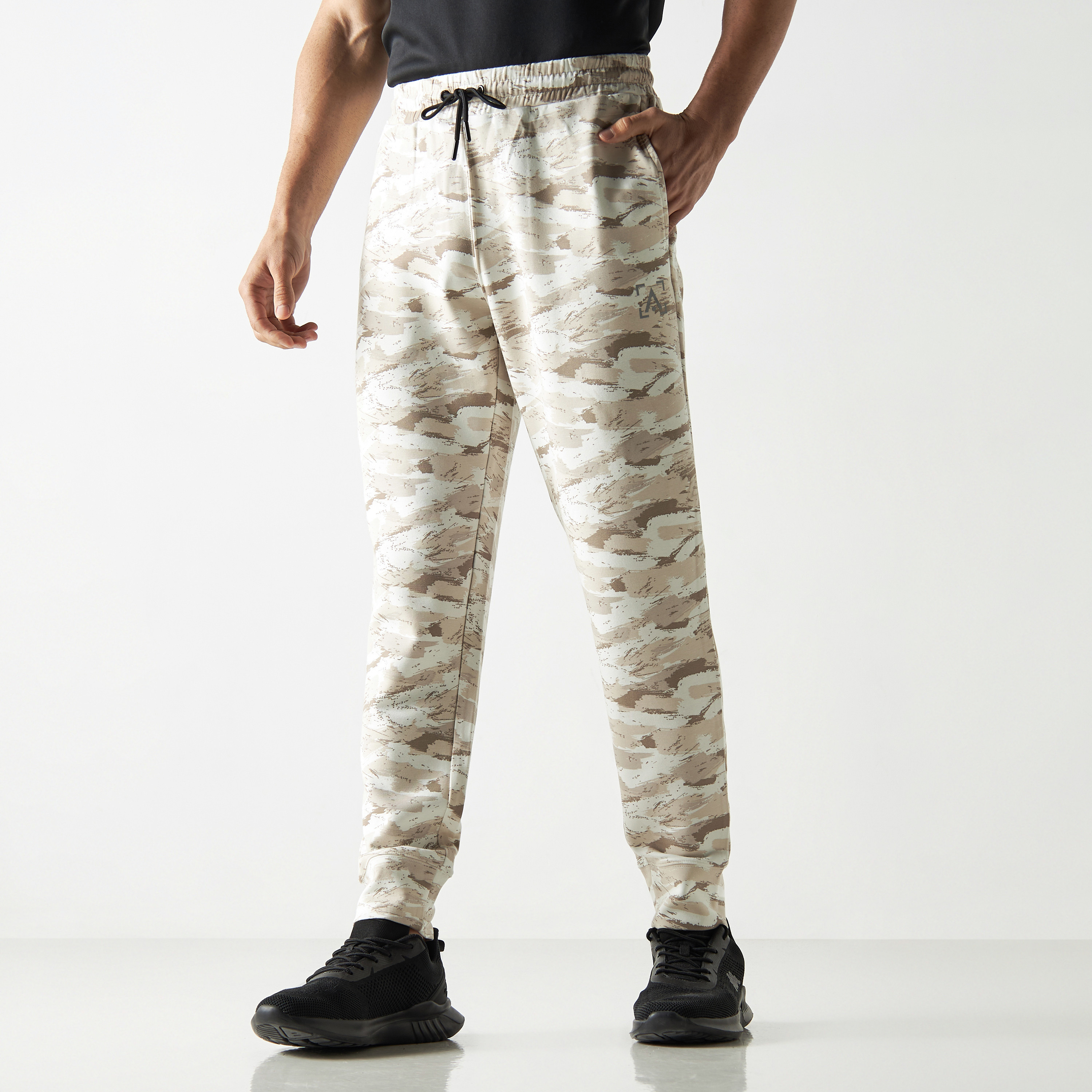 Nike tech fleece discount men's printed camo joggers