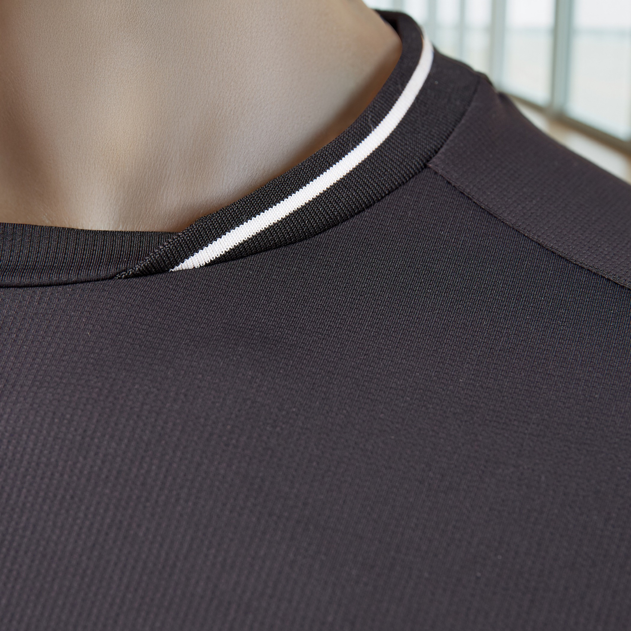 Textured T-shirt-men-clothing-sportswearandactivewear-tshirtsandpolos-image-5