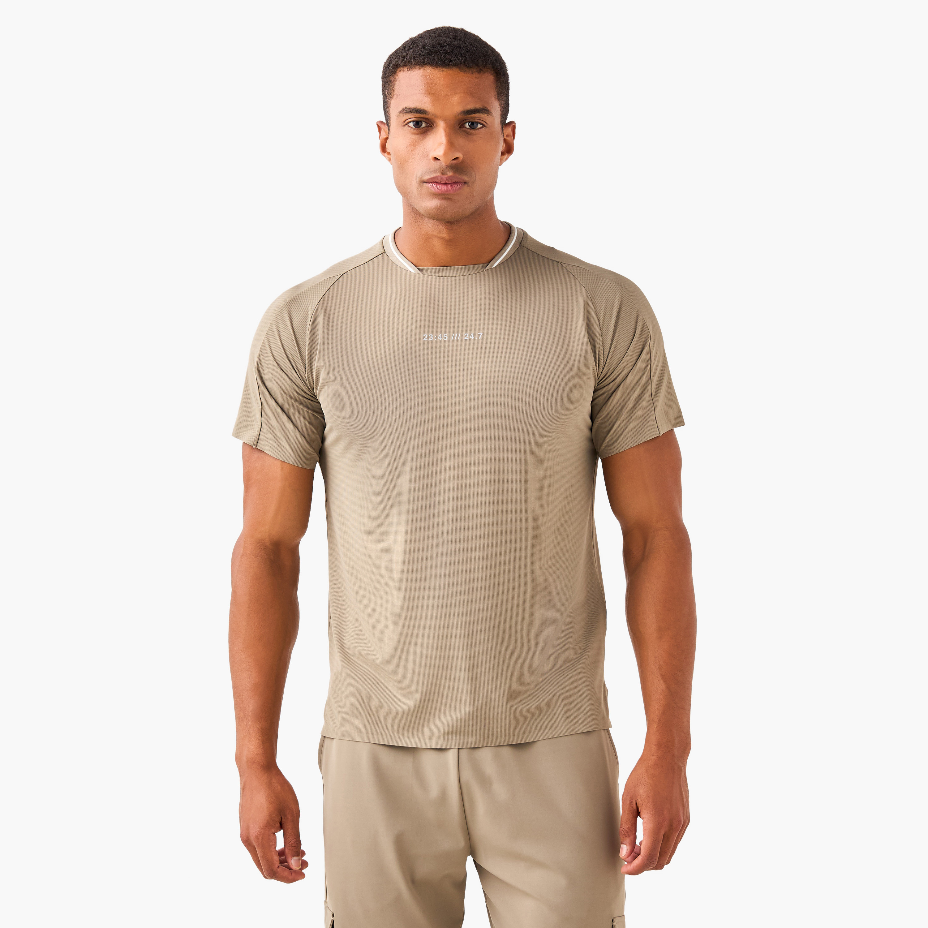 Textured T-shirt-men-clothing-sportswearandactivewear-tshirtsandpolos-image-1