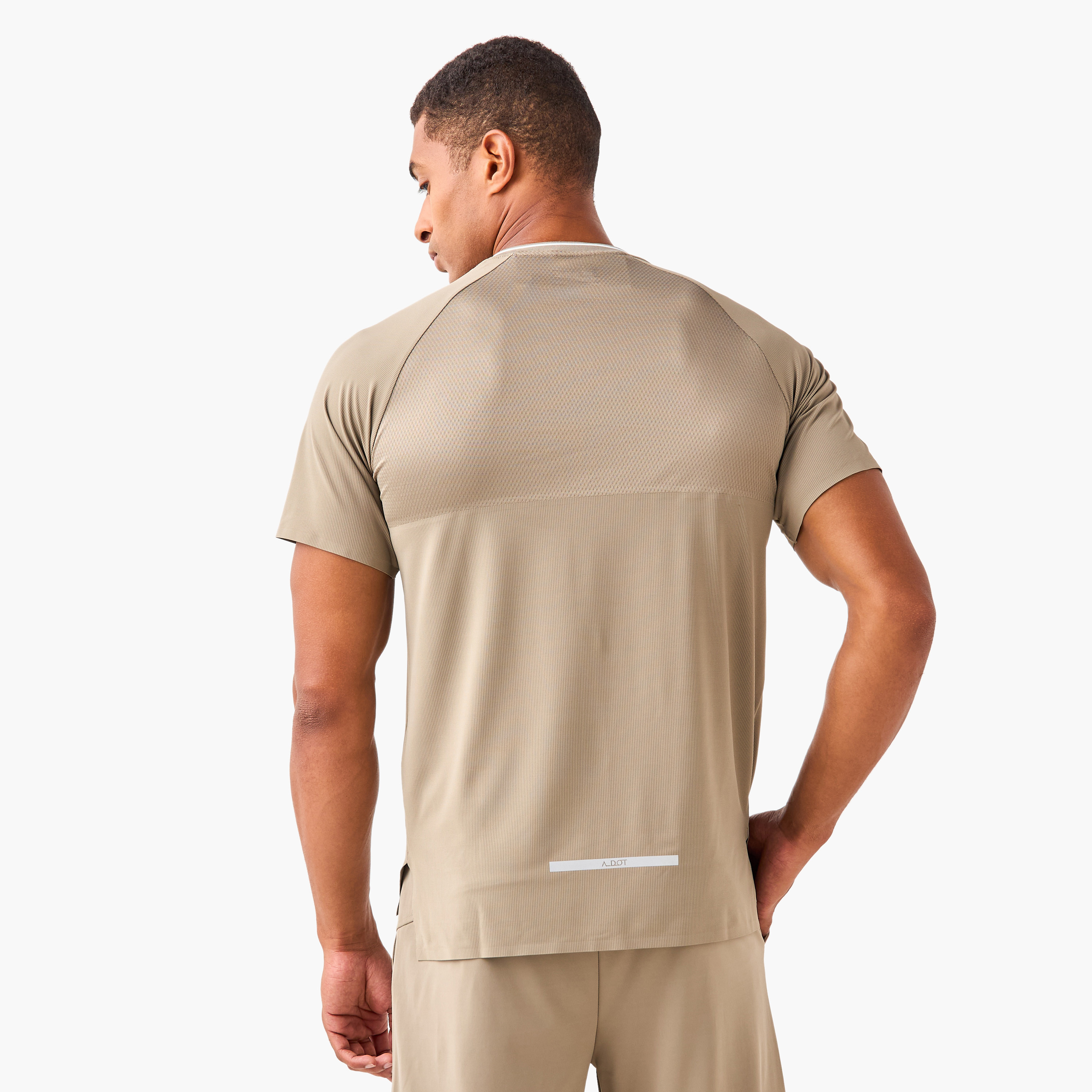 Textured T-shirt-men-clothing-sportswearandactivewear-tshirtsandpolos-image-3