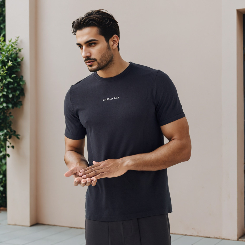 Printed Seamless T-shirt-men-clothing-sportswearandactivewear-tshirtsandpolos-image-1
