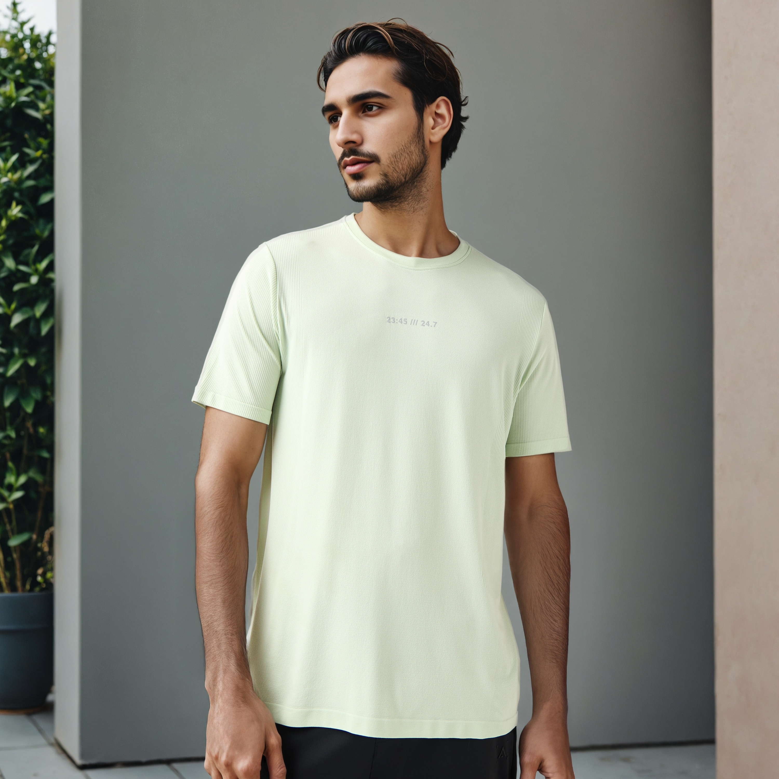 Printed Seamless T-shirt-men-clothing-sportswearandactivewear-tshirtsandpolos-image-1
