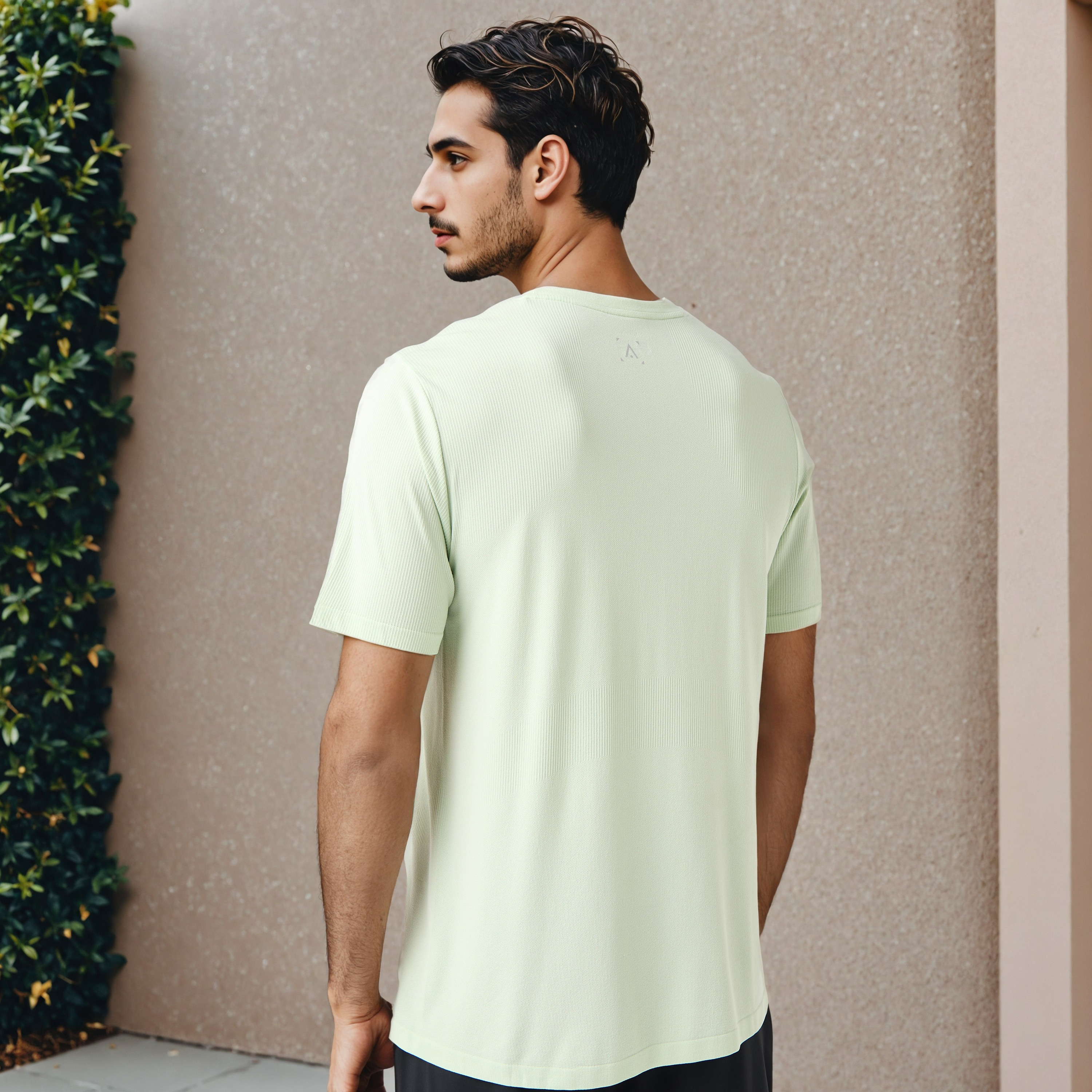 Printed Seamless T-shirt-men-clothing-sportswearandactivewear-tshirtsandpolos-image-3