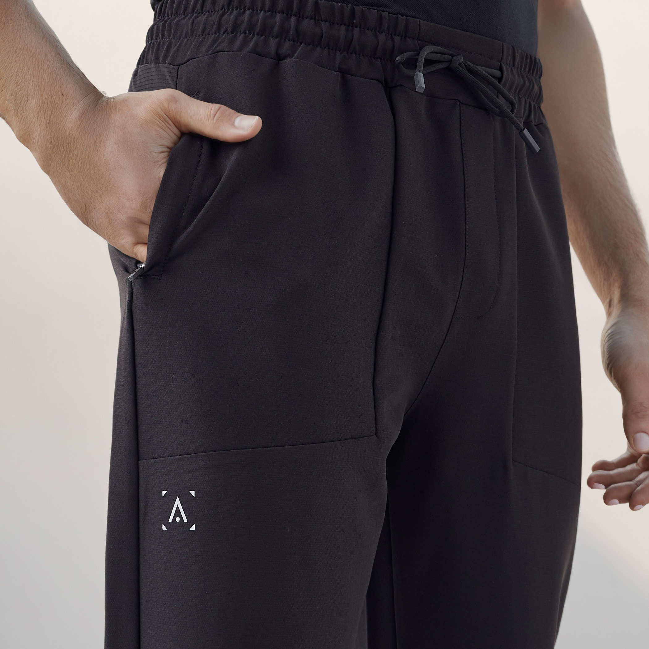Joggers with Drawstring Closure and Pockets-men-clothing-sportswearandactivewear-tracksuits-image-4