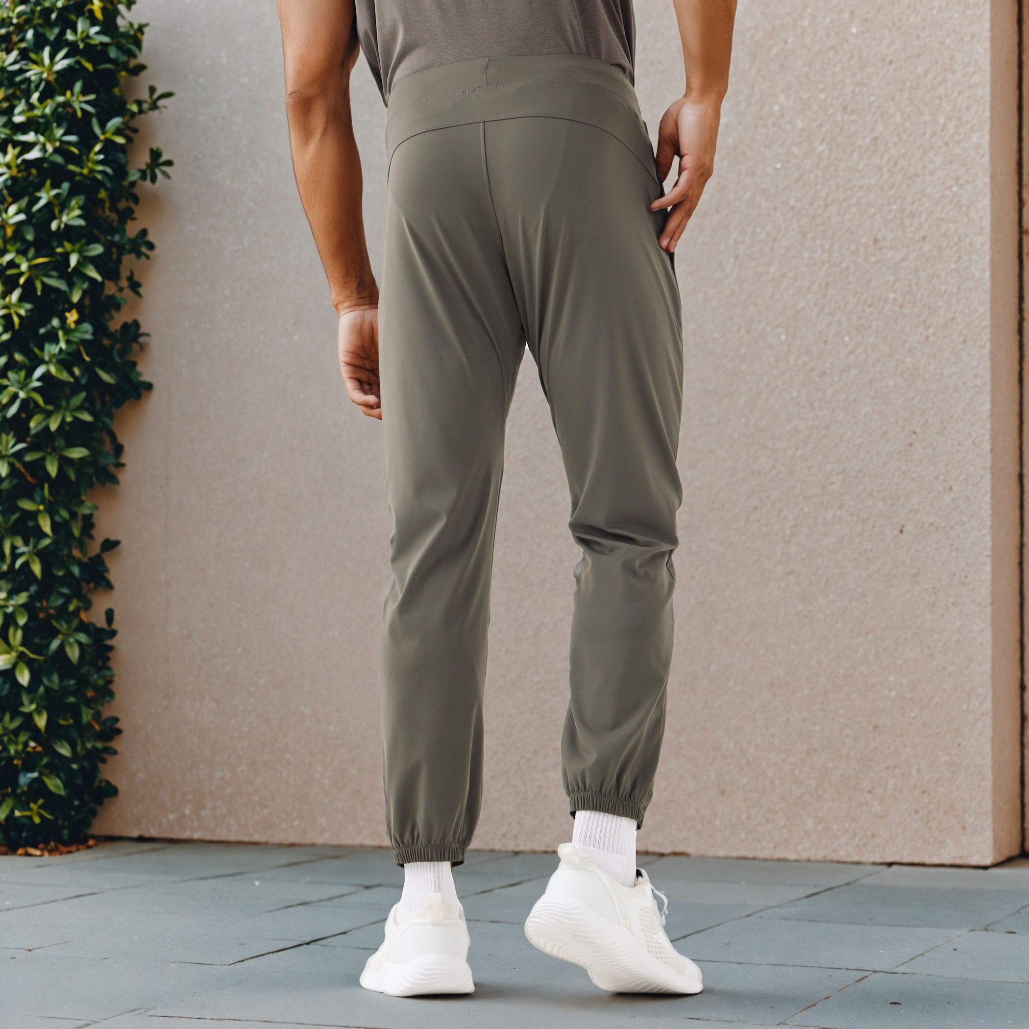 Performance Joggers with Pockets-men-clothing-sportswearandactivewear-bottoms-joggers-image-4