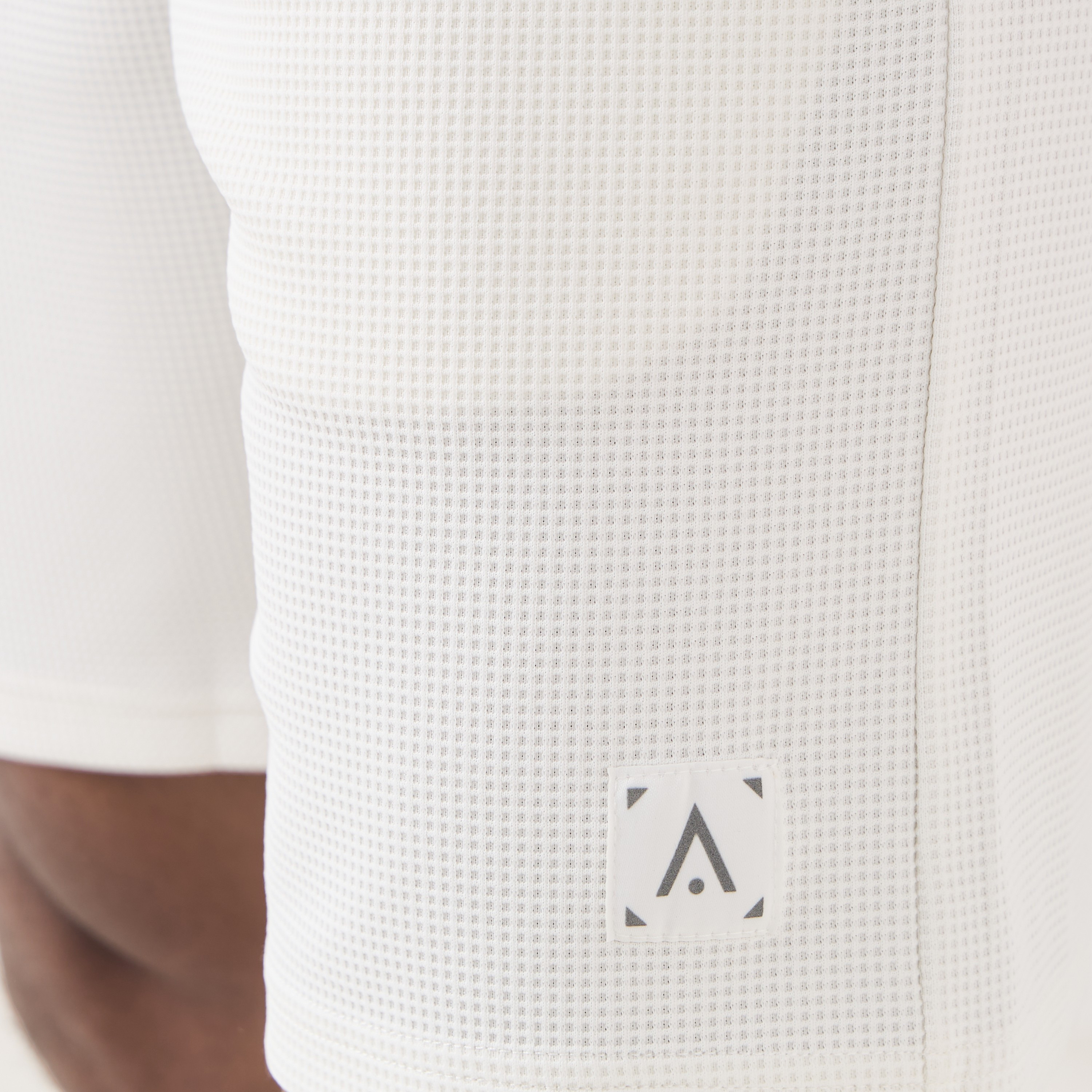 شورت بملمس وافل بارز مع جيوب-men-clothing-bottoms-shorts-image-5