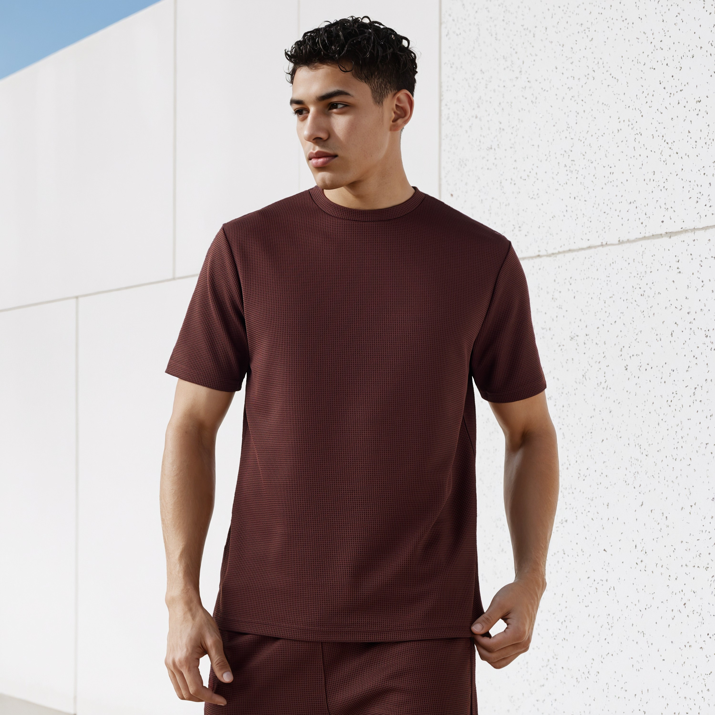 تيشيرت بنمط وافل بارز الملمس-men-clothing-sportswearandactivewear-tshirtsandpolos-image-1