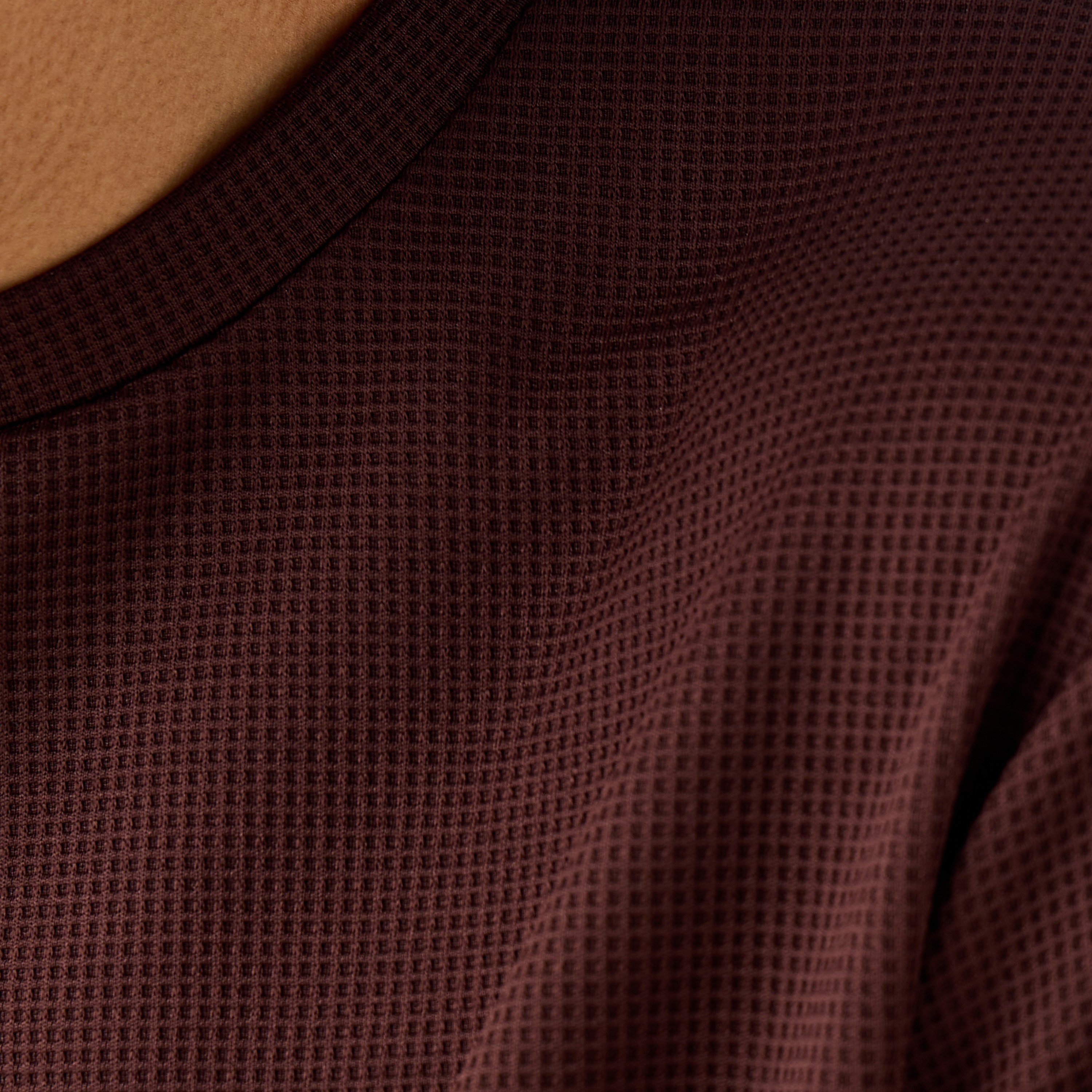 تيشيرت بنمط وافل بارز الملمس-men-clothing-sportswearandactivewear-tshirtsandpolos-image-5
