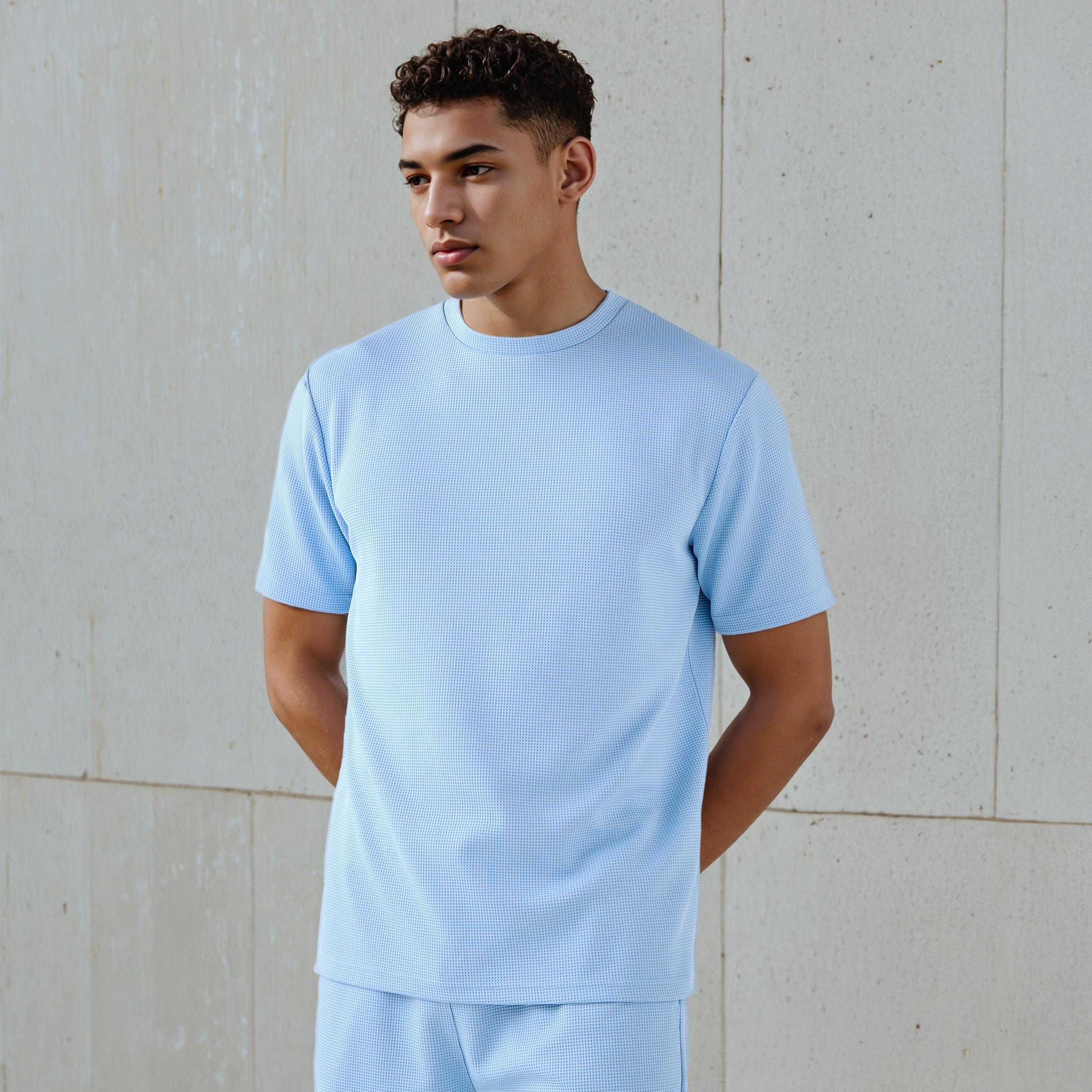 تيشيرت بنمط وافل بارز الملمس-men-clothing-sportswearandactivewear-tshirtsandpolos-image-1