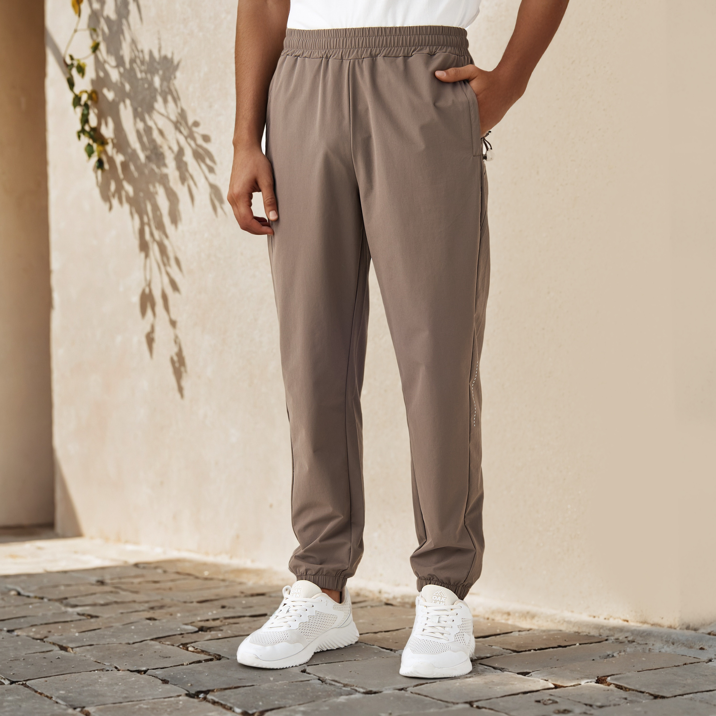 Regular Fit Joggers with Pockets-men-clothing-sportswearandactivewear-bottoms-joggers-image-1