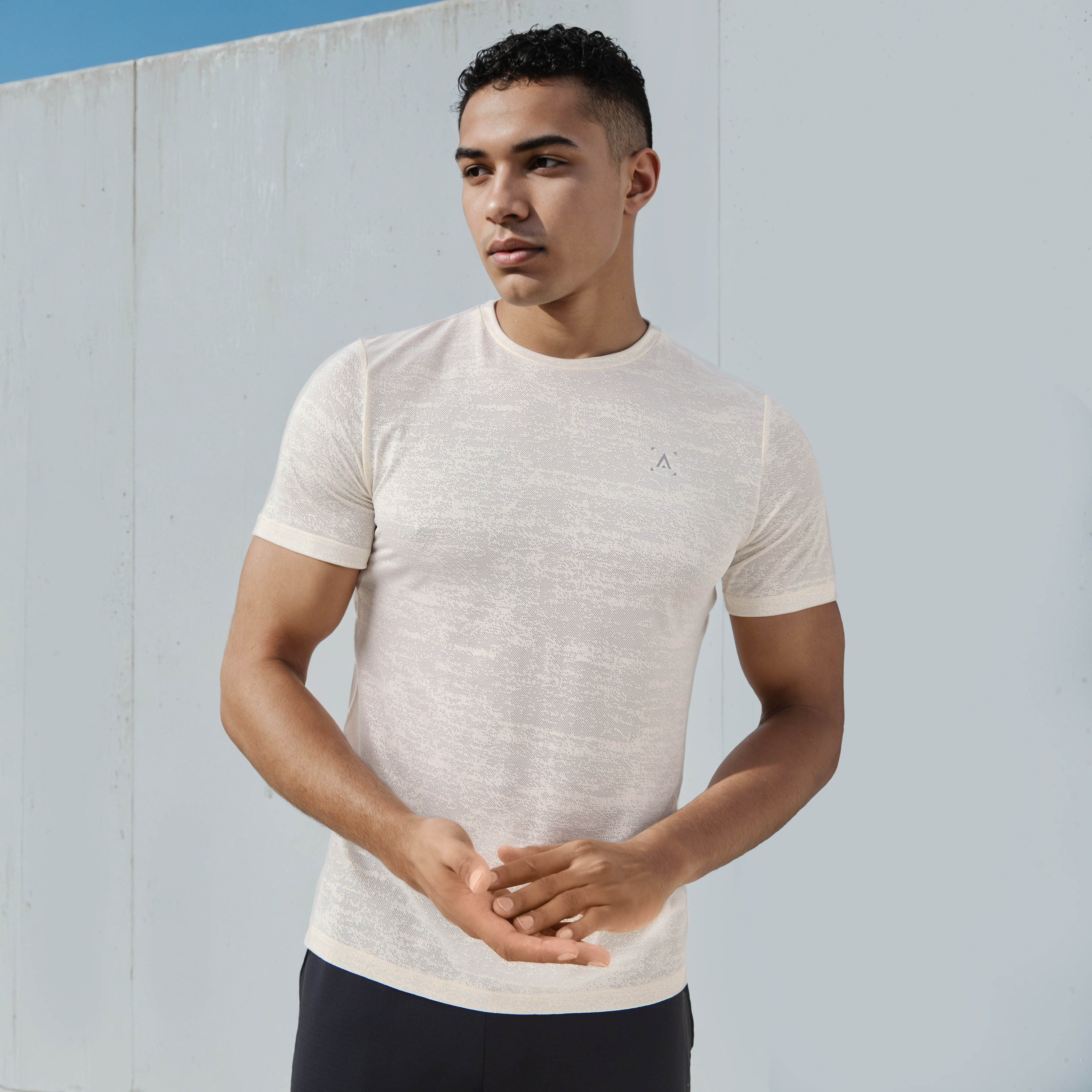Regular Fit Performance T-shirt-men-clothing-sportswearandactivewear-tshirtsandpolos-image-1