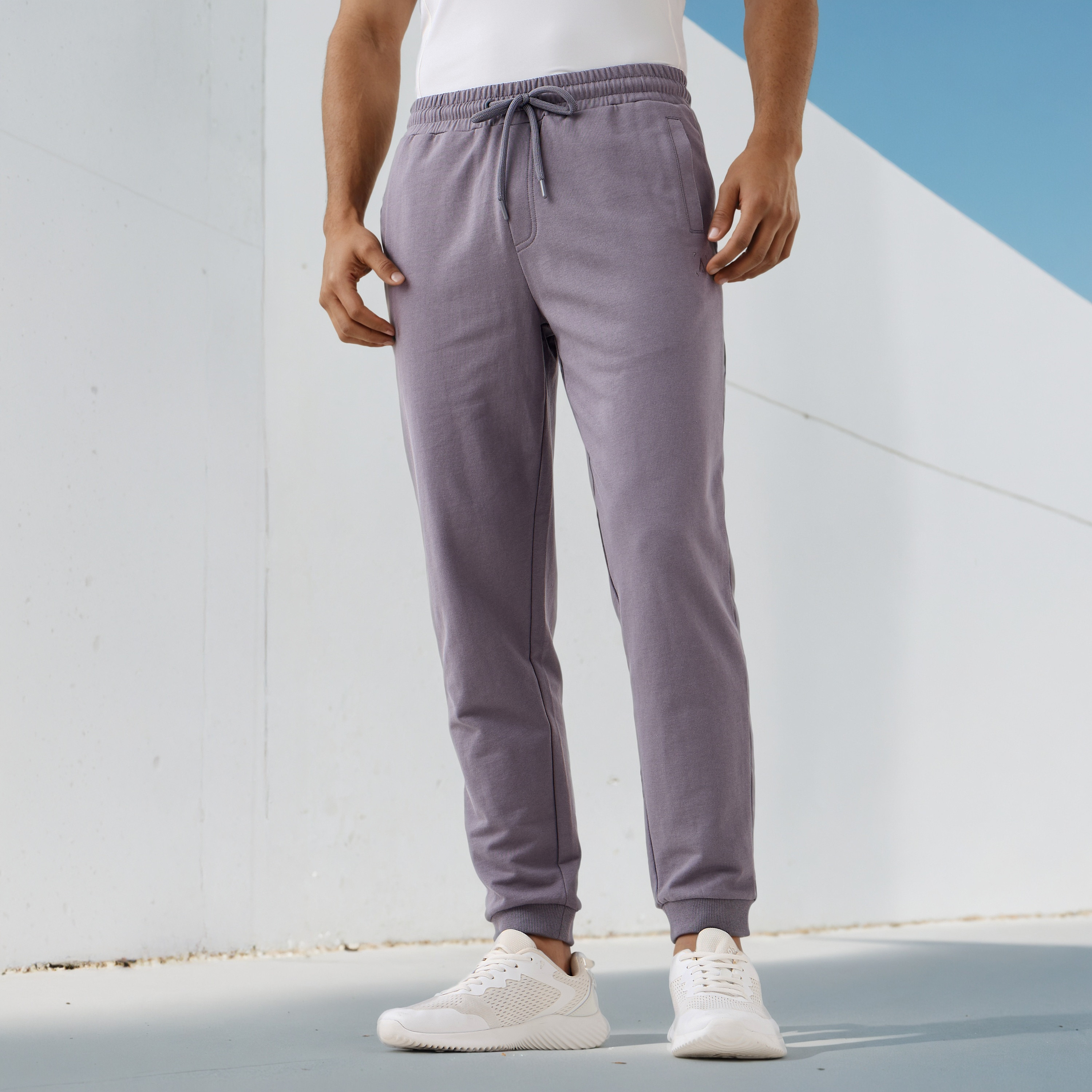 Joggers with Drawstring Closure and Pockets-men-clothing-sportswearandactivewear-bottoms-joggers-image-1