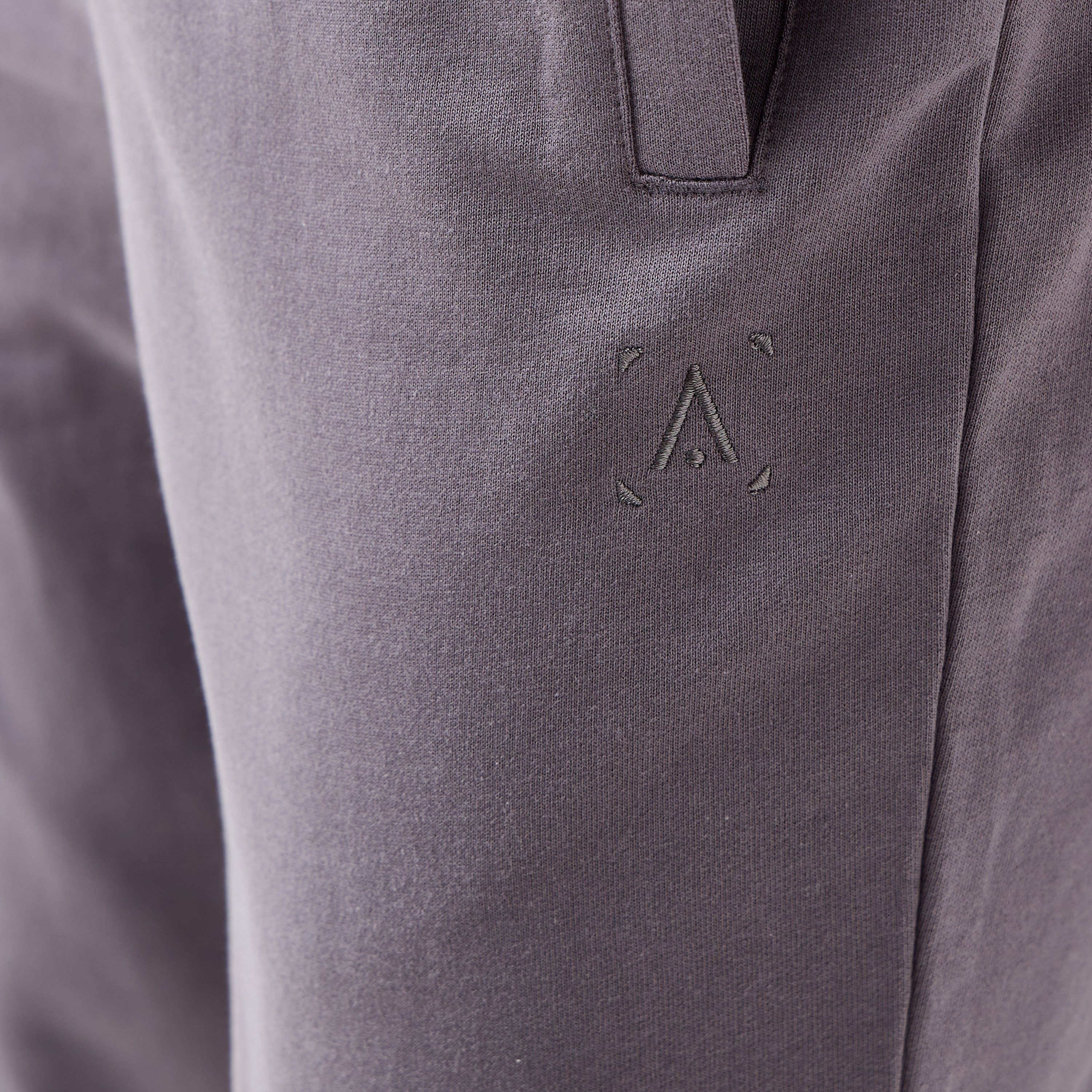Joggers with Drawstring Closure and Pockets-men-clothing-sportswearandactivewear-bottoms-joggers-image-5