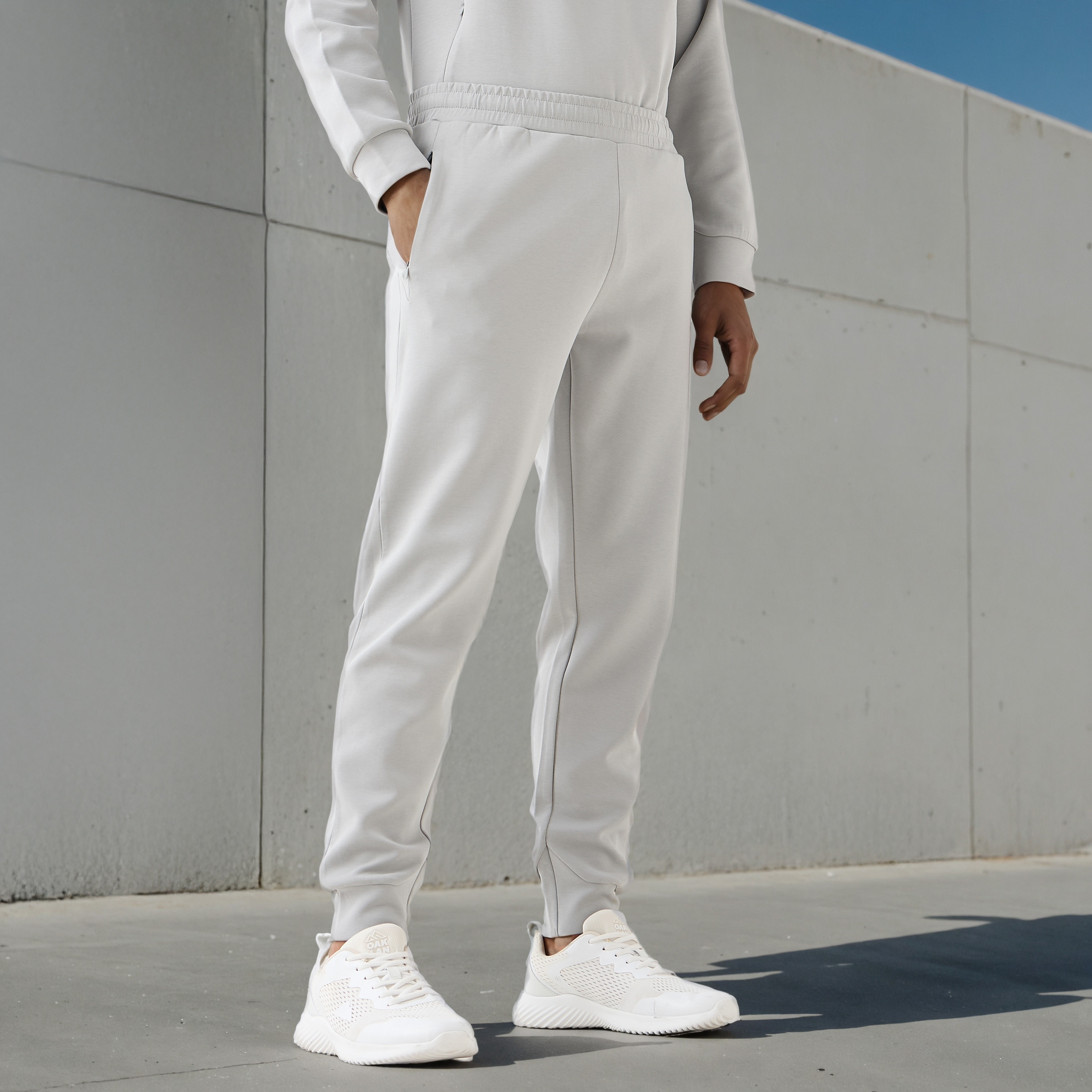 Panelled Joggers with Pockets-men-clothing-sportswearandactivewear-bottoms-joggers-image-1