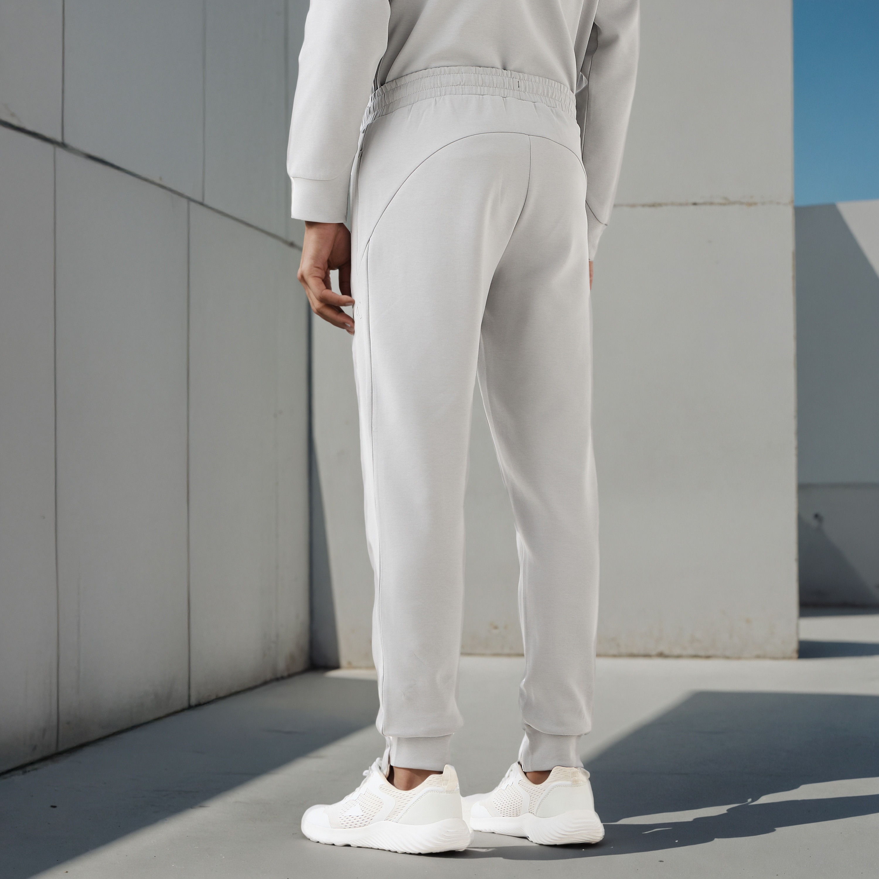 Panelled Joggers with Pockets-men-clothing-sportswearandactivewear-bottoms-joggers-image-3