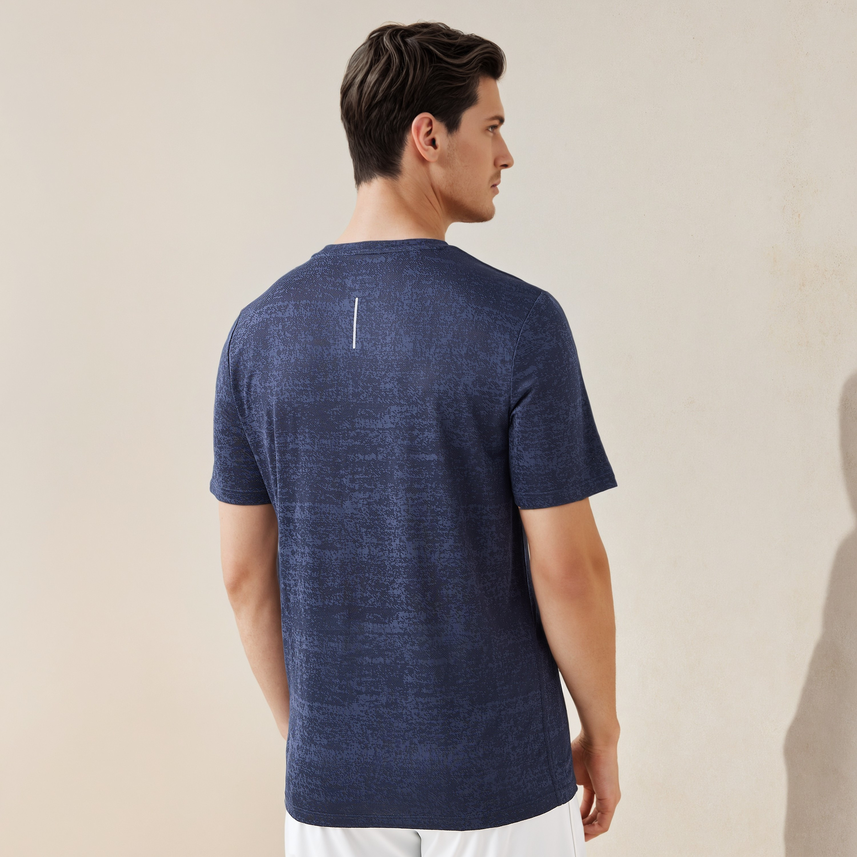 Performance Active T-shirt with Crew Neck-men-clothing-sportswearandactivewear-tshirtsandpolos-image-3