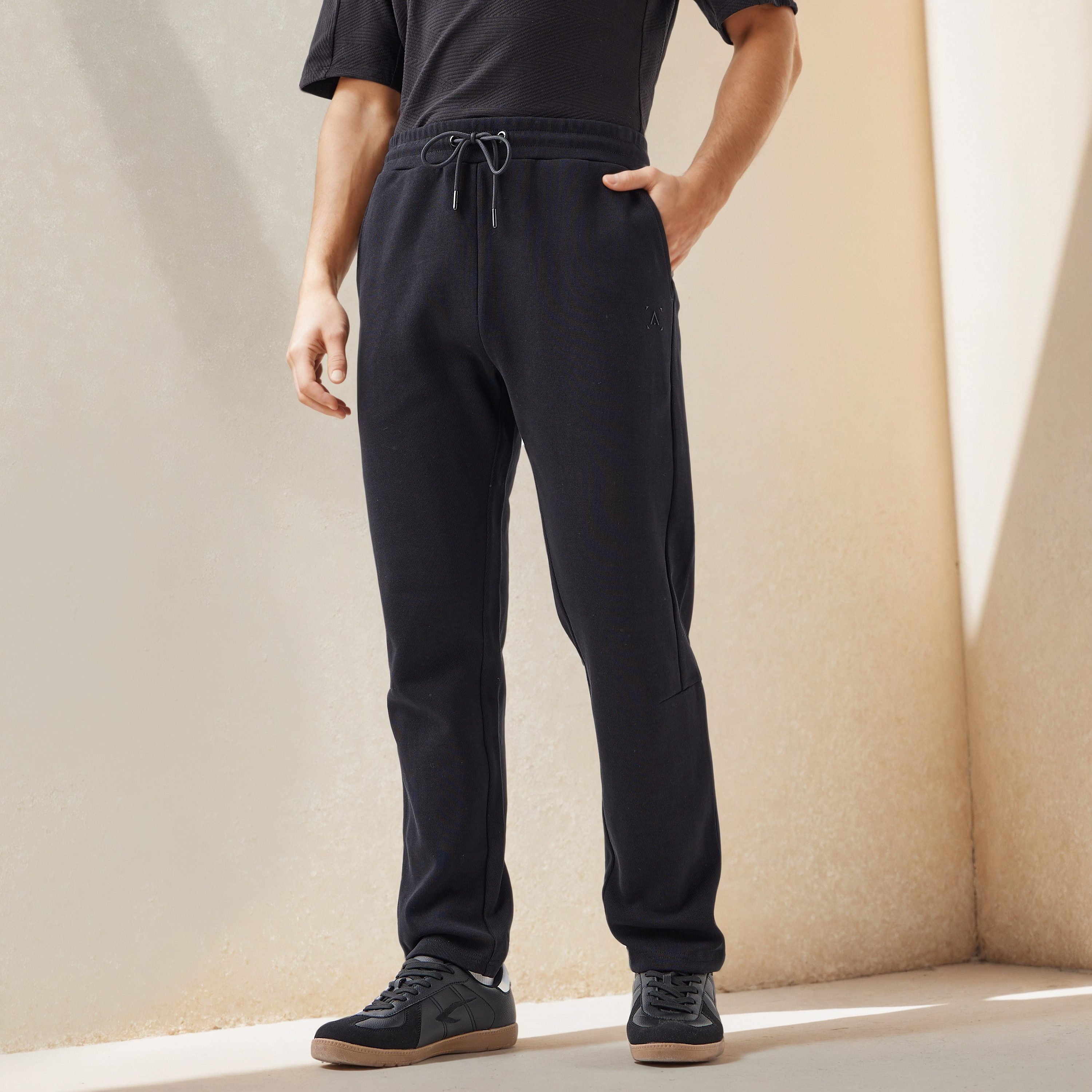 Men Regular Fit Joggers with Drawstring Waist-men-clothing-sportswearandactivewear-bottoms-joggers-image-1