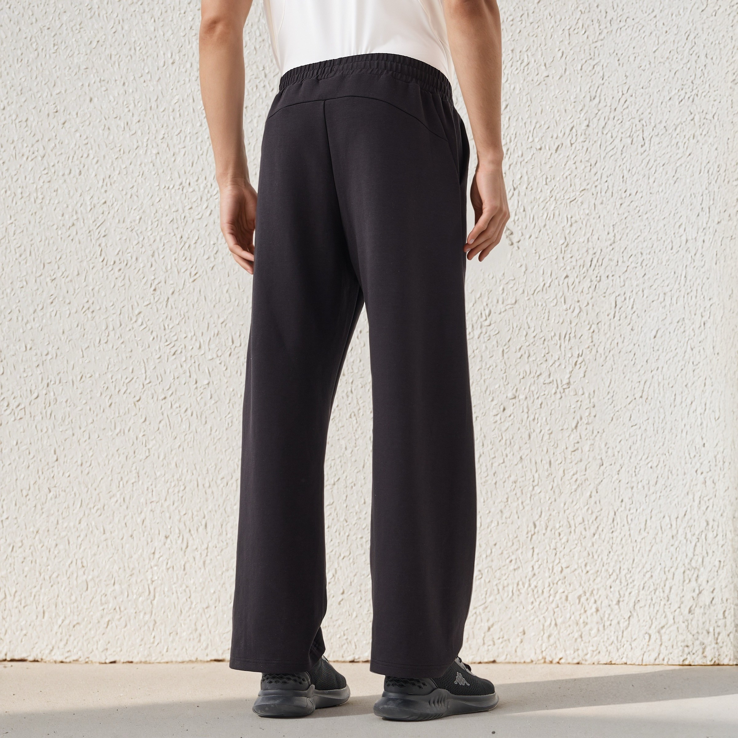 Men Regular Fit Drawstring Waist Track Pants-men-clothing-sportswearandactivewear-tracksuits-image-3
