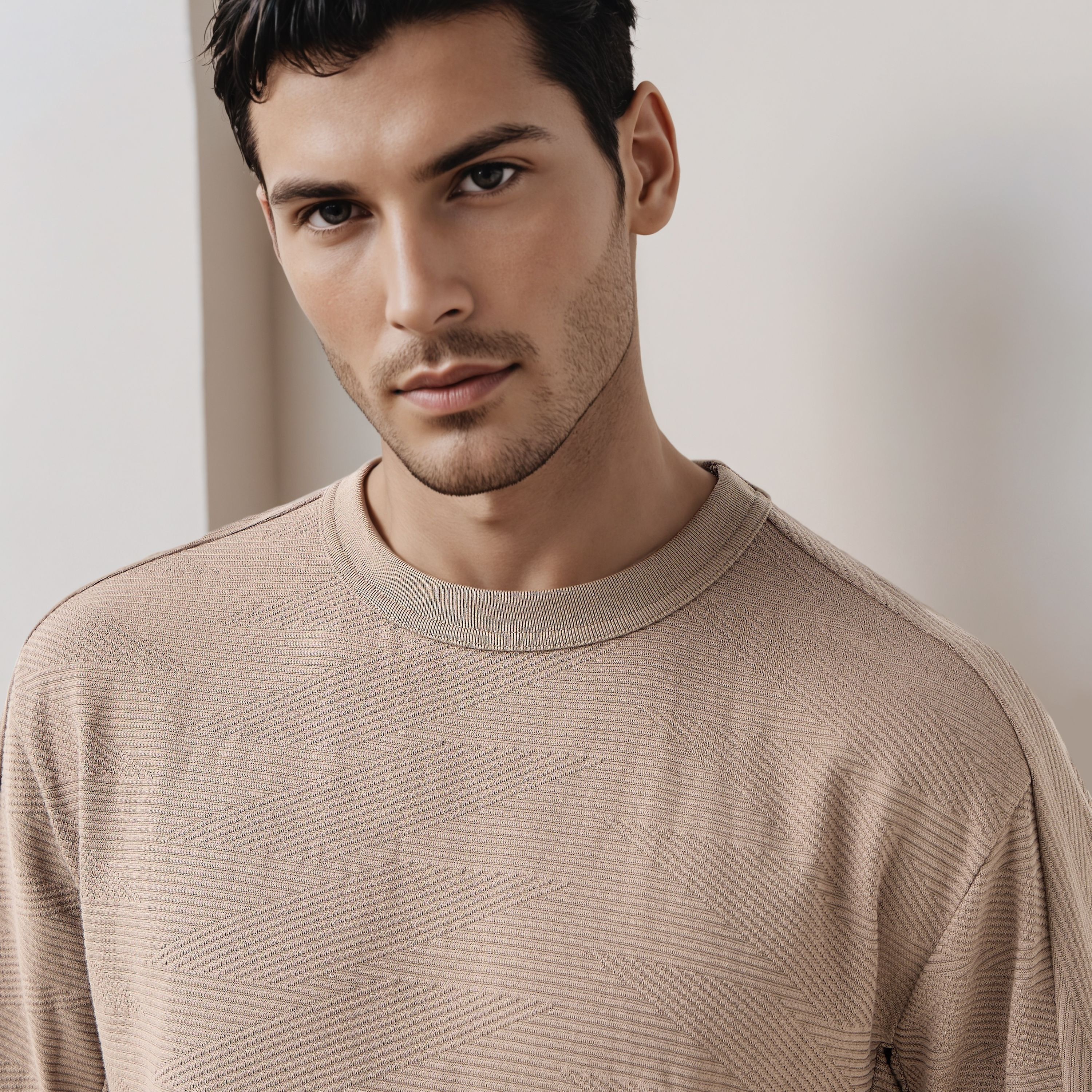 Jacquard Textured Crew Neck T-shirt-men-clothing-sportswearandactivewear-tshirtsandpolos-image-6