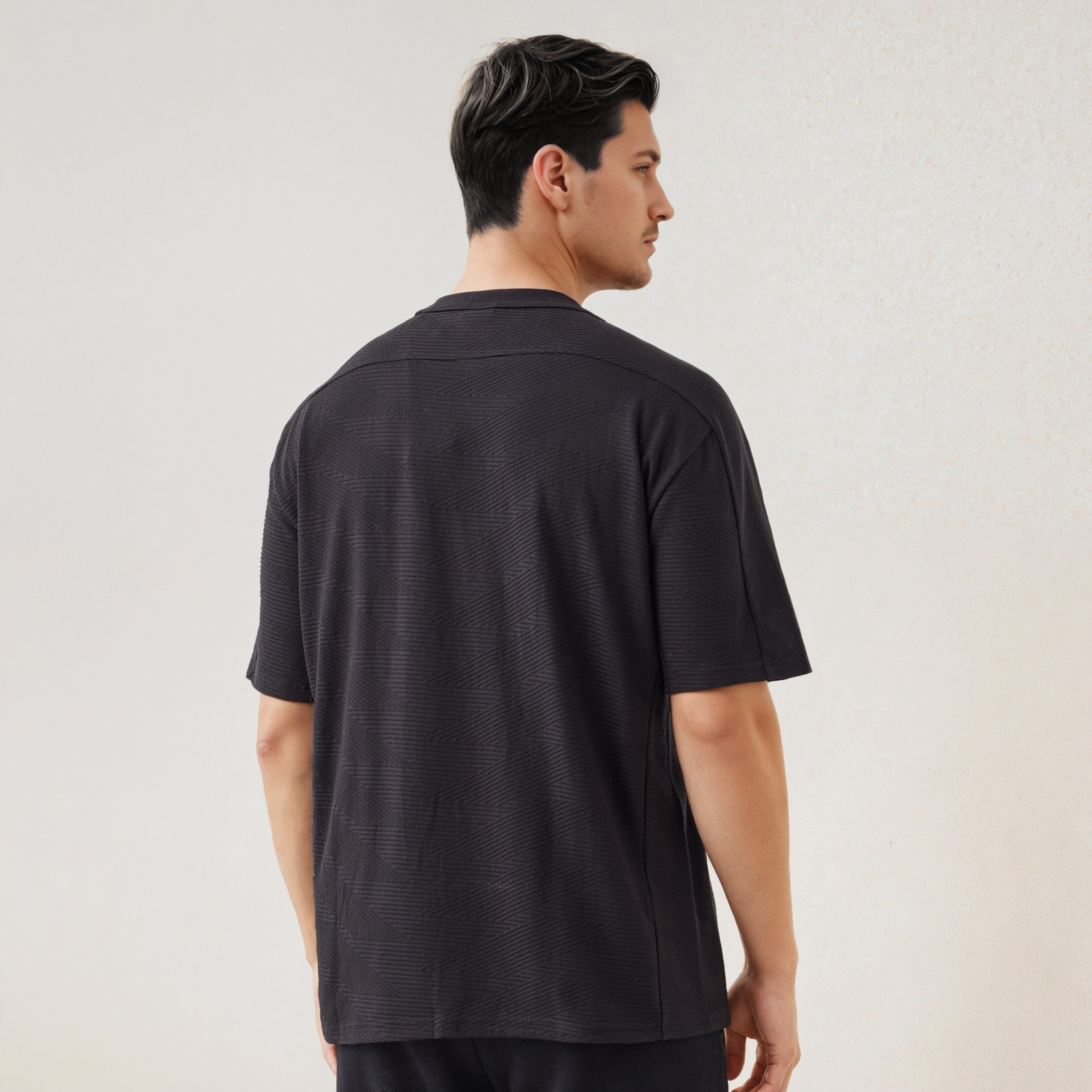 Jacquard Textured Crew Neck T-shirt-men-clothing-sportswearandactivewear-tshirtsandpolos-image-4
