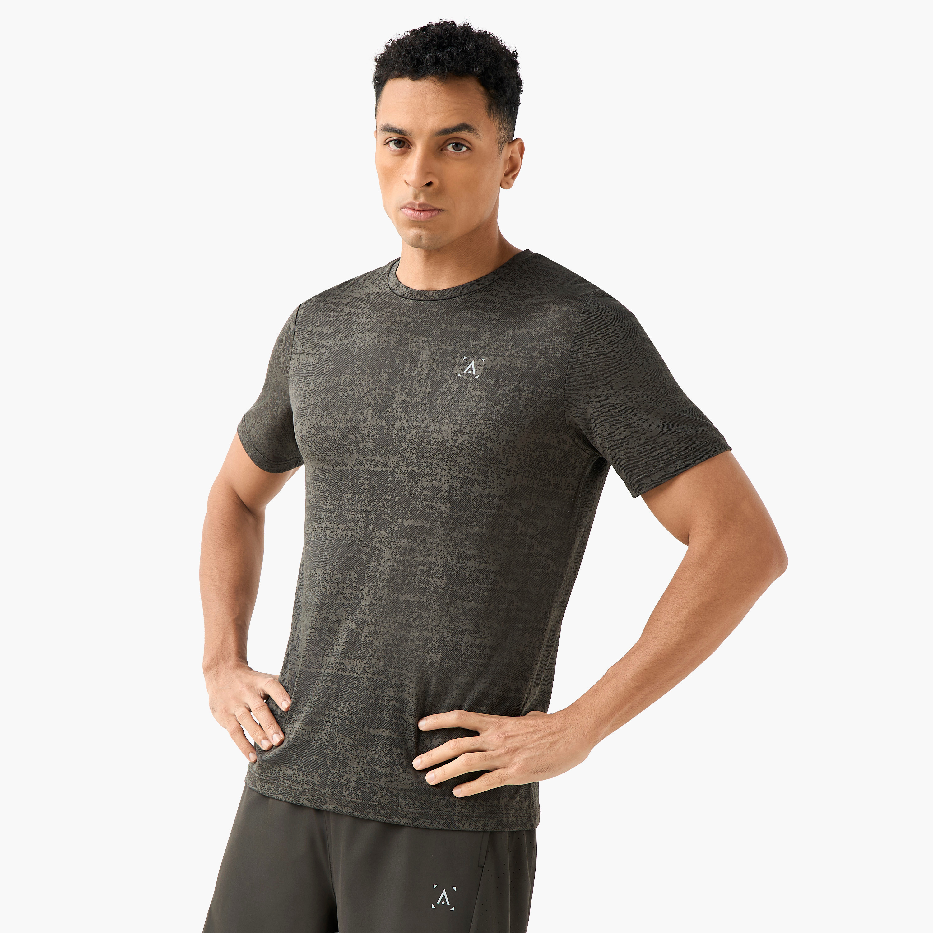 تيشيرت بيرفورمانس بارز الملمس للرجال-men-clothing-sportswearandactivewear-tshirtsandpolos-image-1