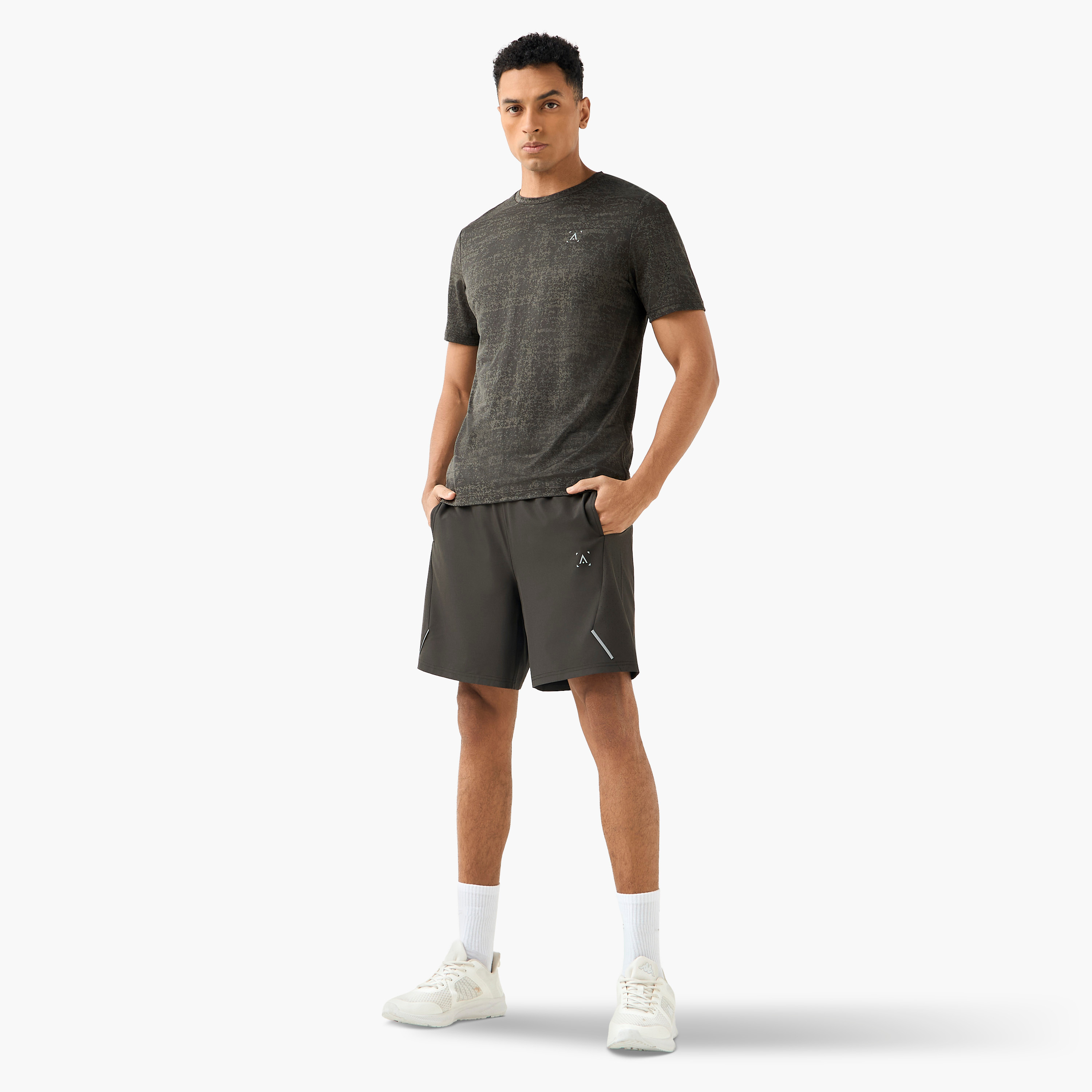 تيشيرت بيرفورمانس بارز الملمس للرجال-men-clothing-sportswearandactivewear-tshirtsandpolos-image-2