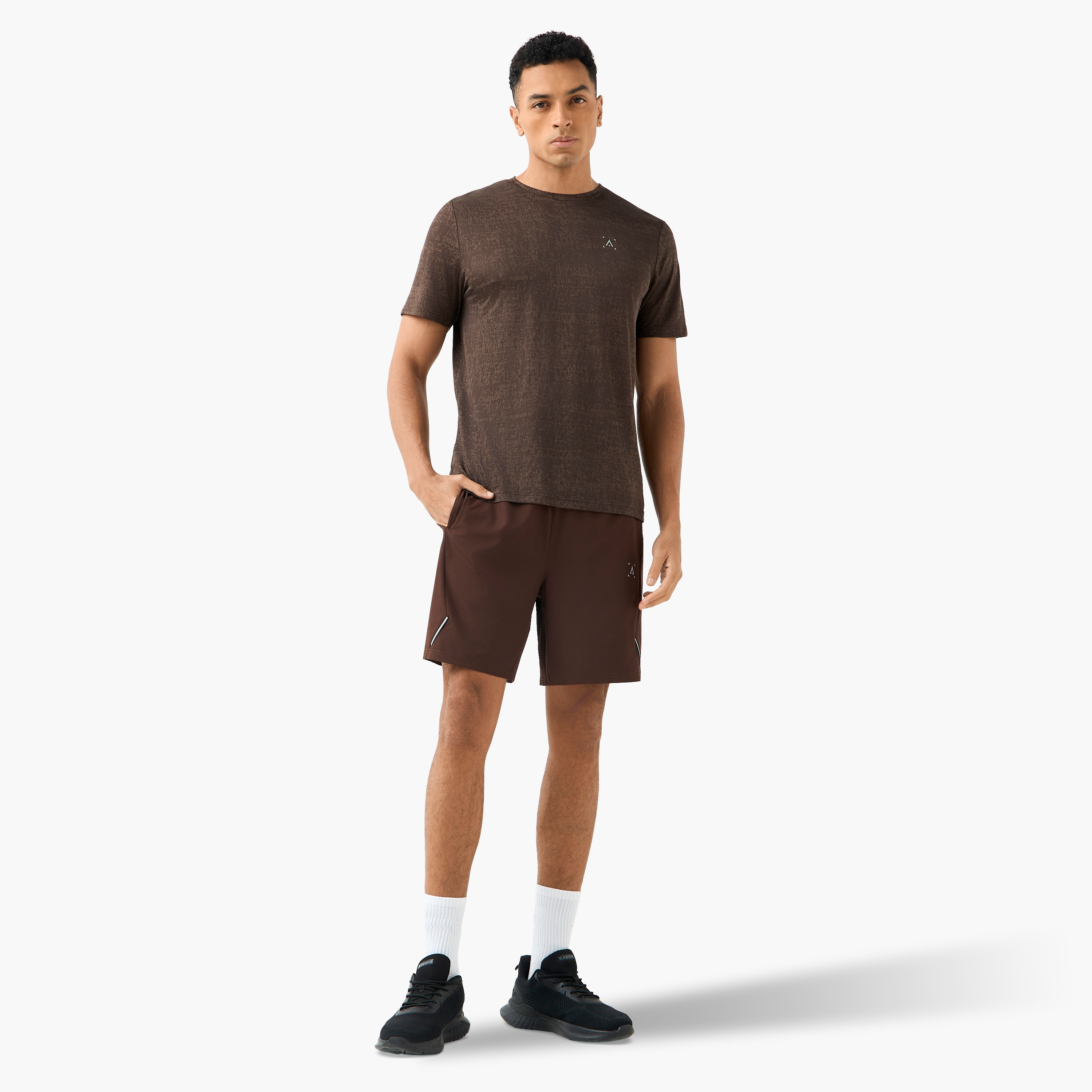 Men Textured Performance T-shirt-men-clothing-sportswearandactivewear-tshirtsandpolos-image-2