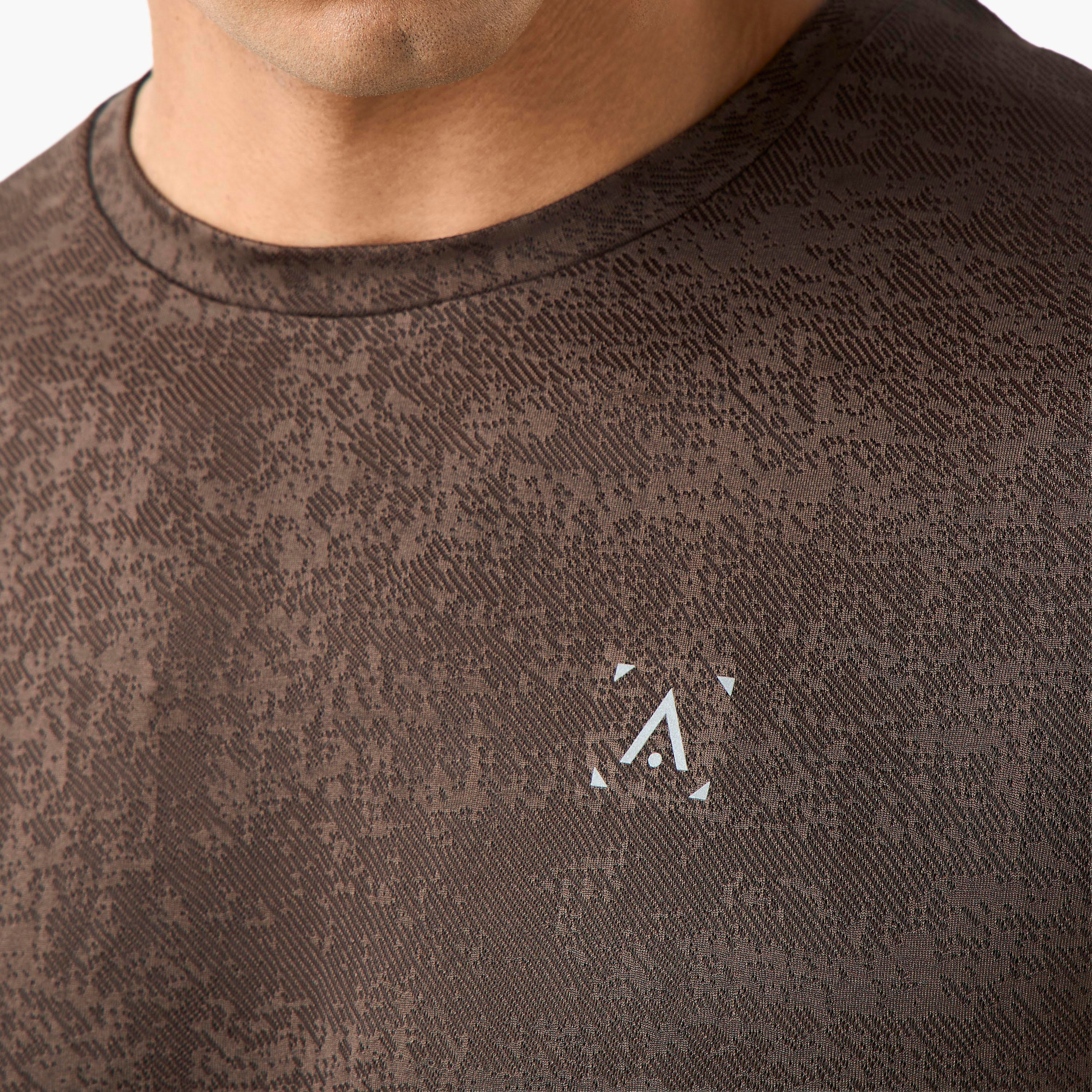 Men Textured Performance T-shirt-men-clothing-sportswearandactivewear-tshirtsandpolos-image-3
