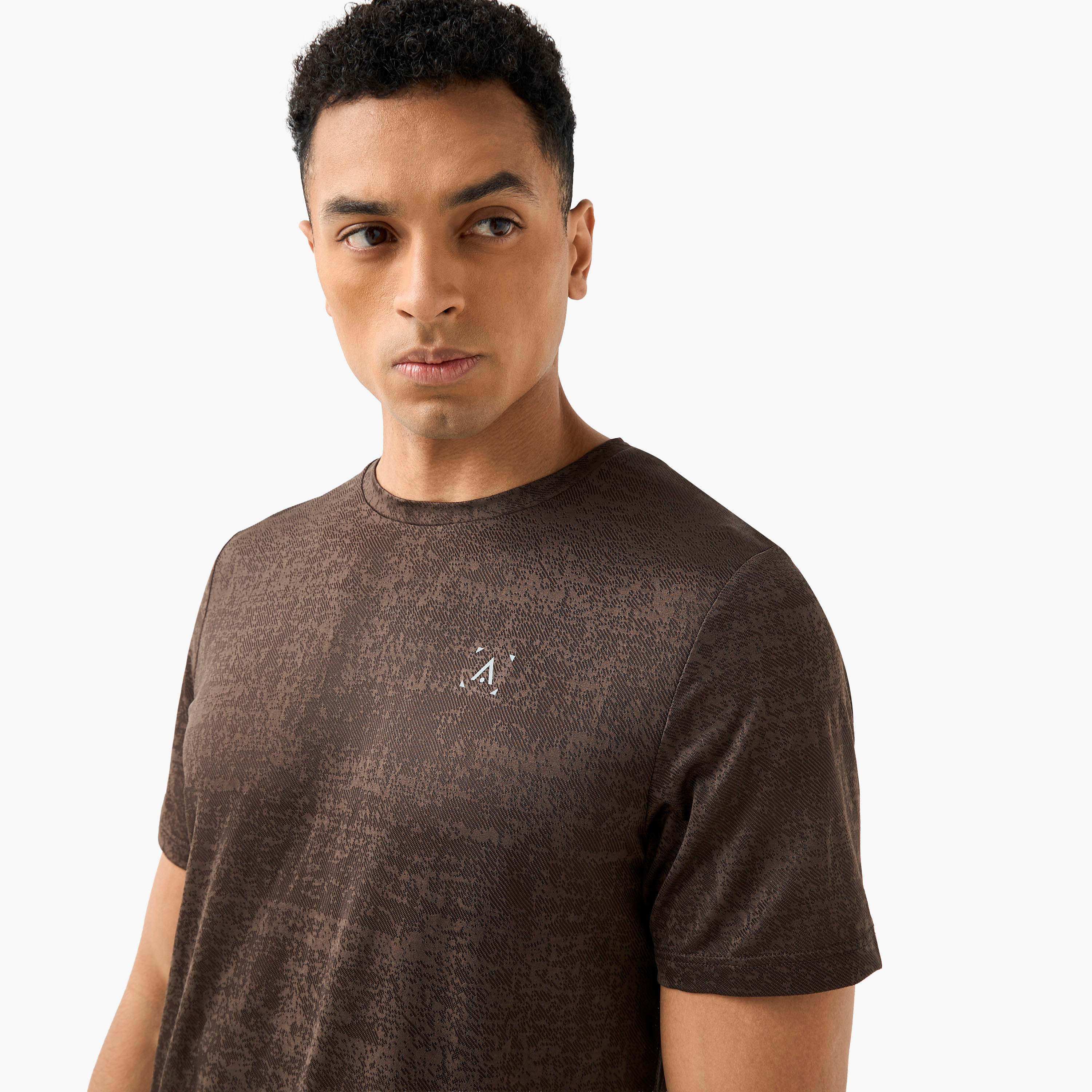 Men Textured Performance T-shirt-men-clothing-sportswearandactivewear-tshirtsandpolos-image-5