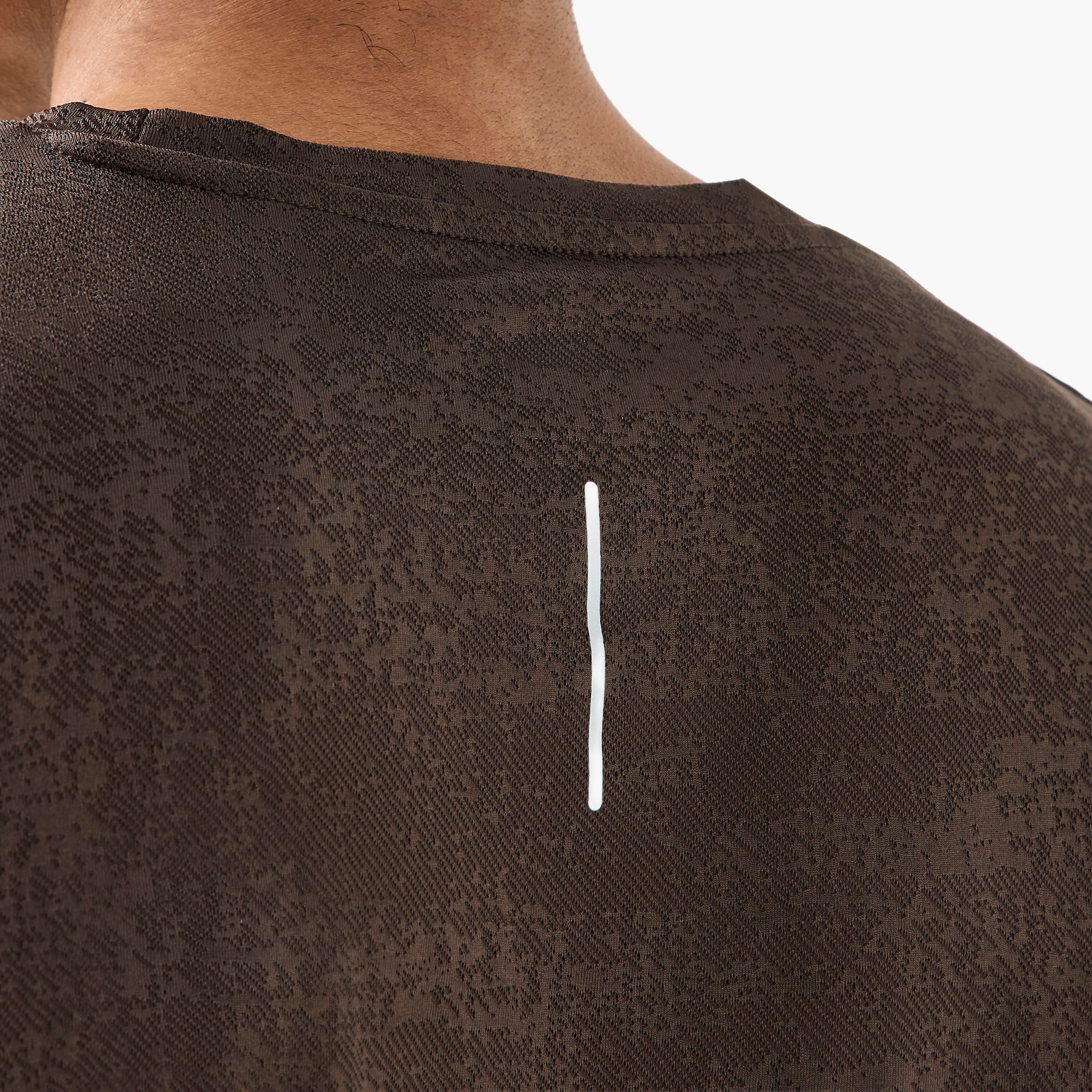 Men Textured Performance T-shirt-men-clothing-sportswearandactivewear-tshirtsandpolos-image-6