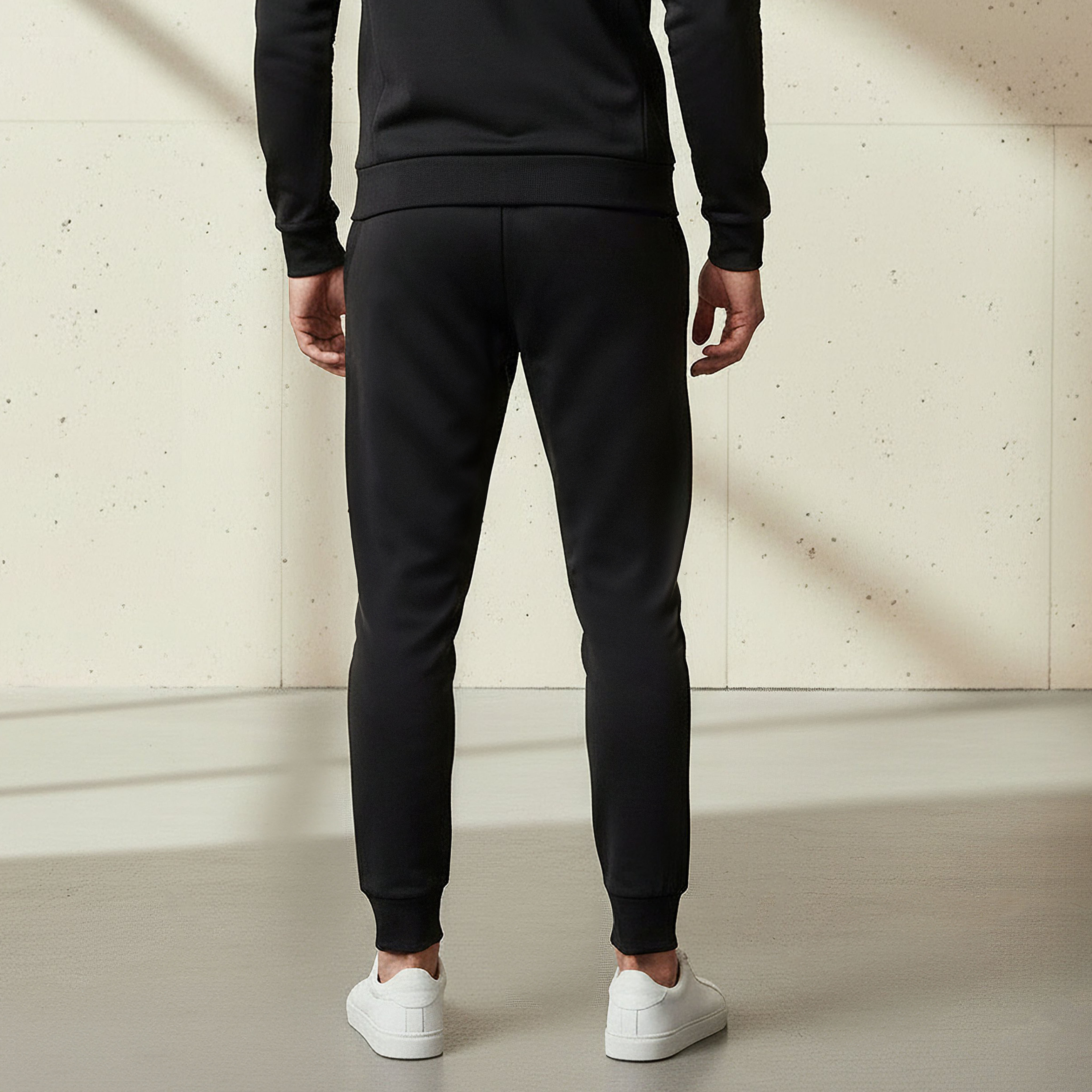 Men Regular Fit Jogger with Zipper Pockets-men-clothing-sportswearandactivewear-bottoms-joggers-image-3