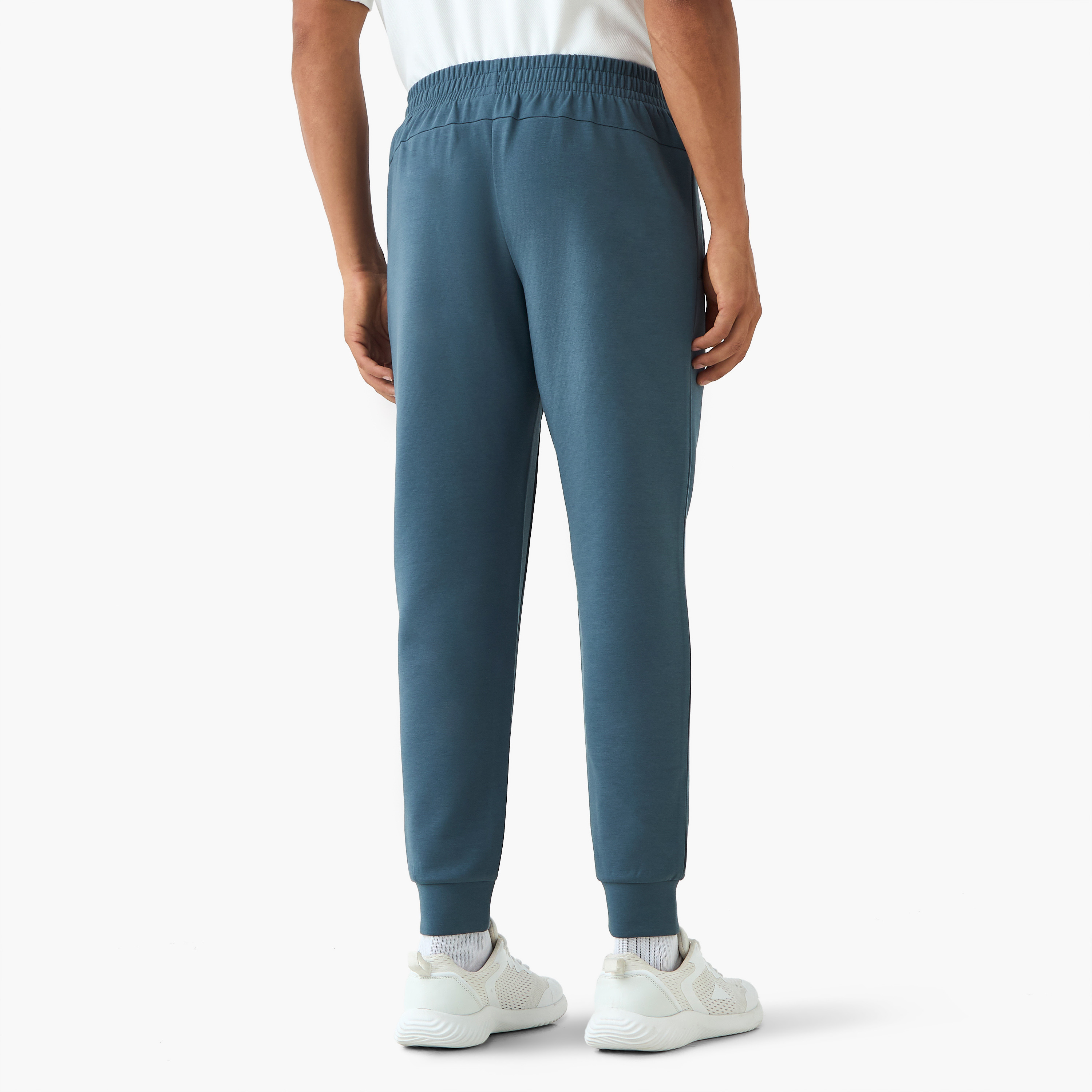 بنطلون رياضي بقصّة عادية وجيوب بسحاب إغلاق للرجال-men-clothing-sportswearandactivewear-bottoms-joggers-image-1