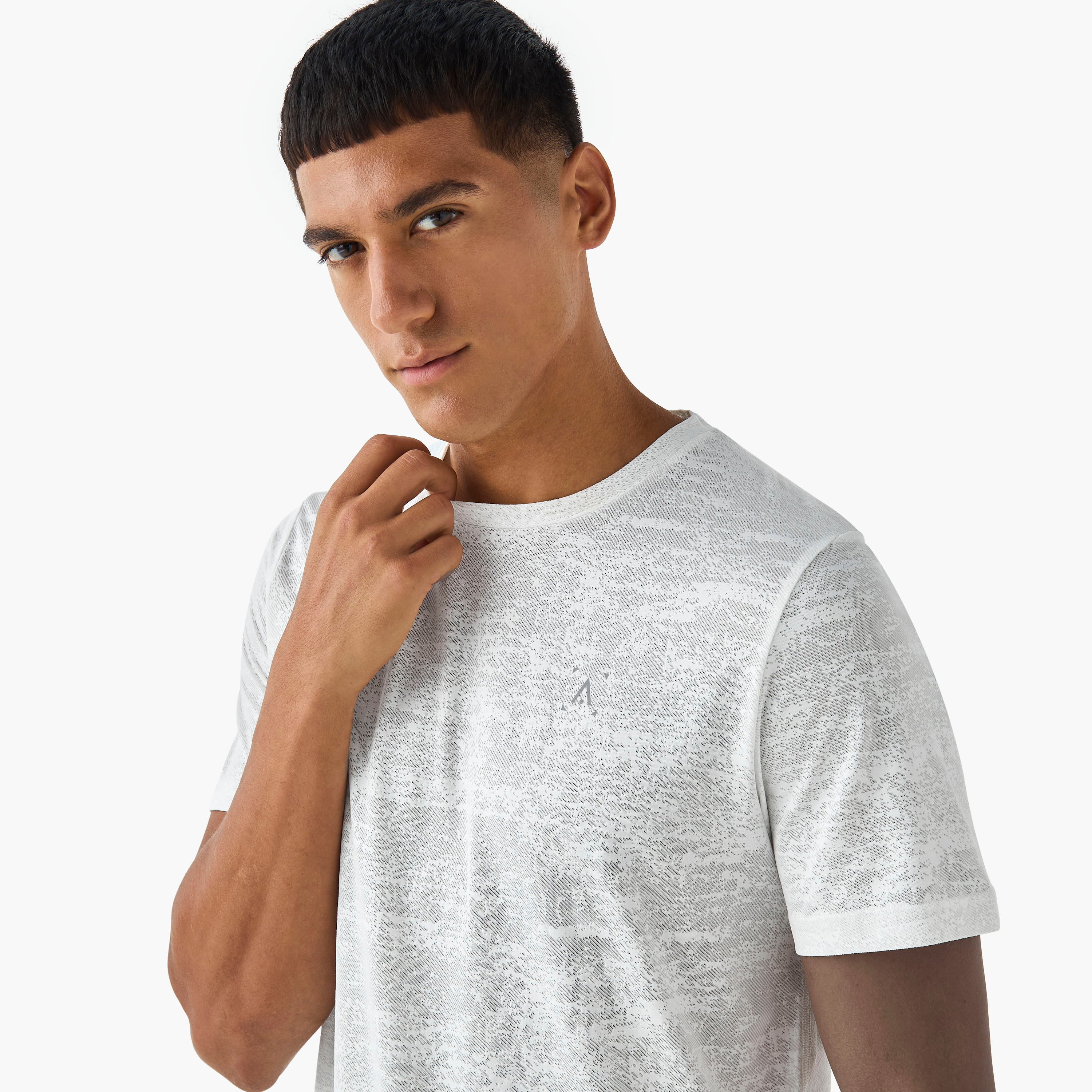 Men Textured Performance T-shirt-men-clothing-sportswearandactivewear-tshirtsandpolos-image-4