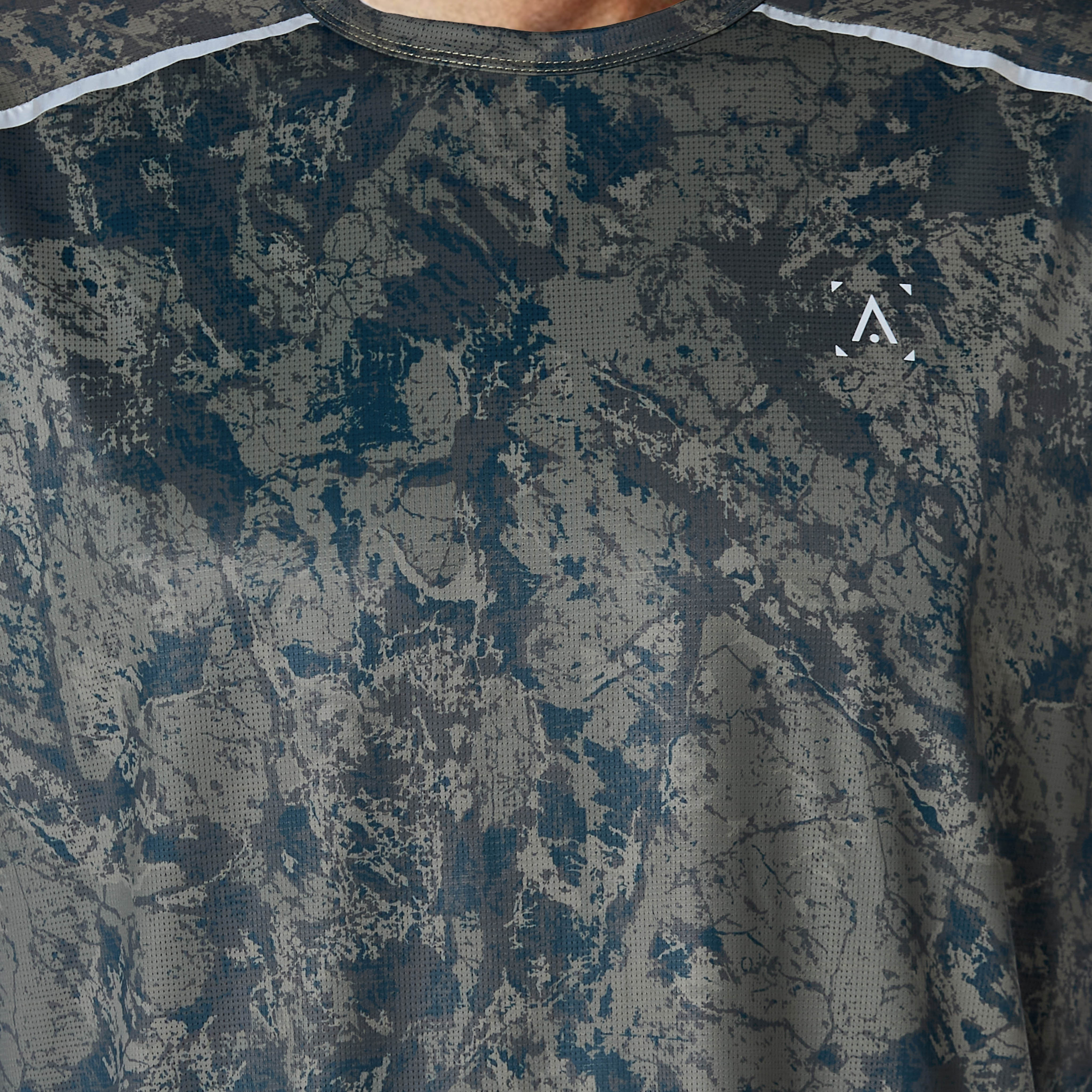 Men Mineral Print Performance T-shirt-men-clothing-sportswearandactivewear-tshirtsandpolos-image-4