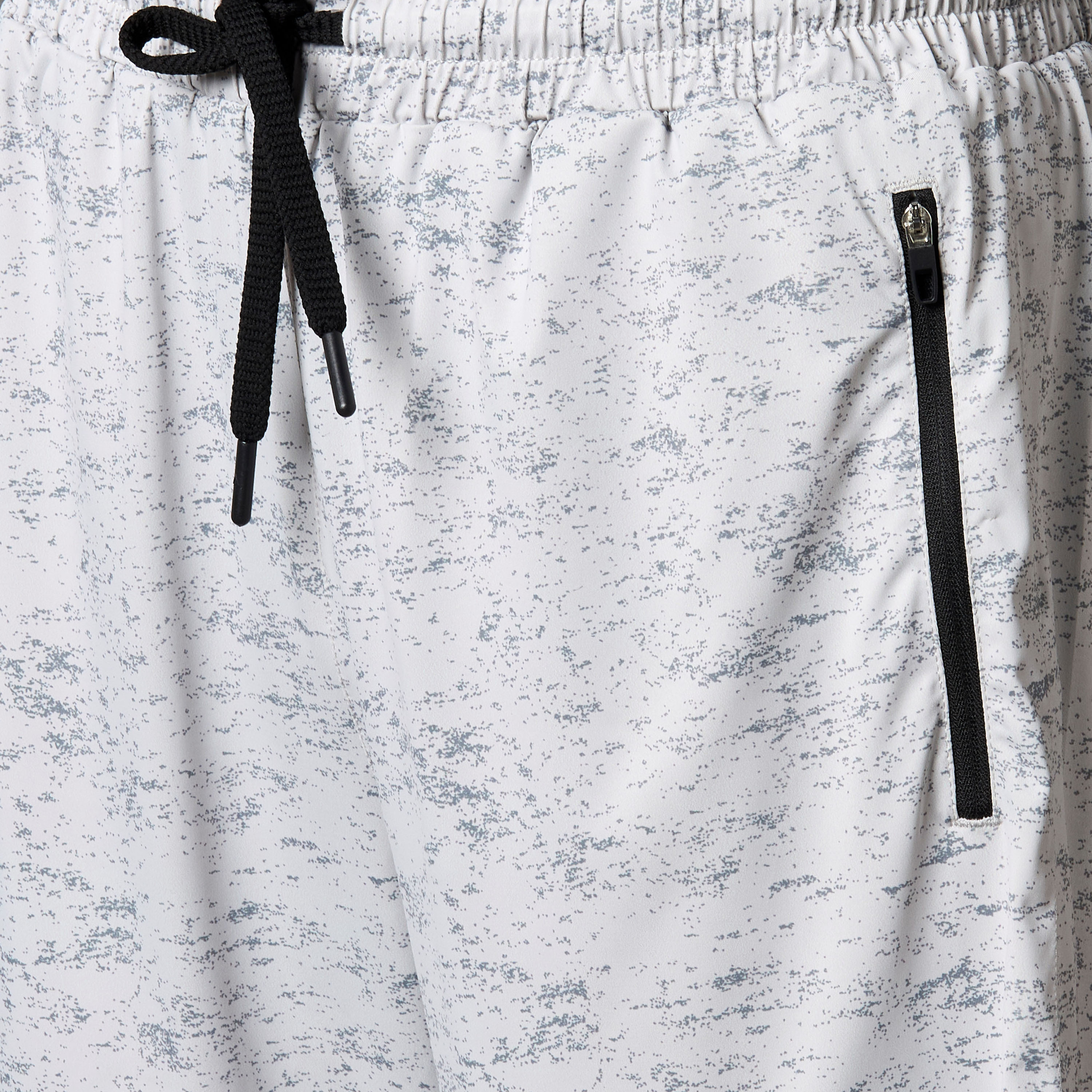 شورت رياضي مطاطي للرجال-men-clothing-bottoms-shorts-image-2