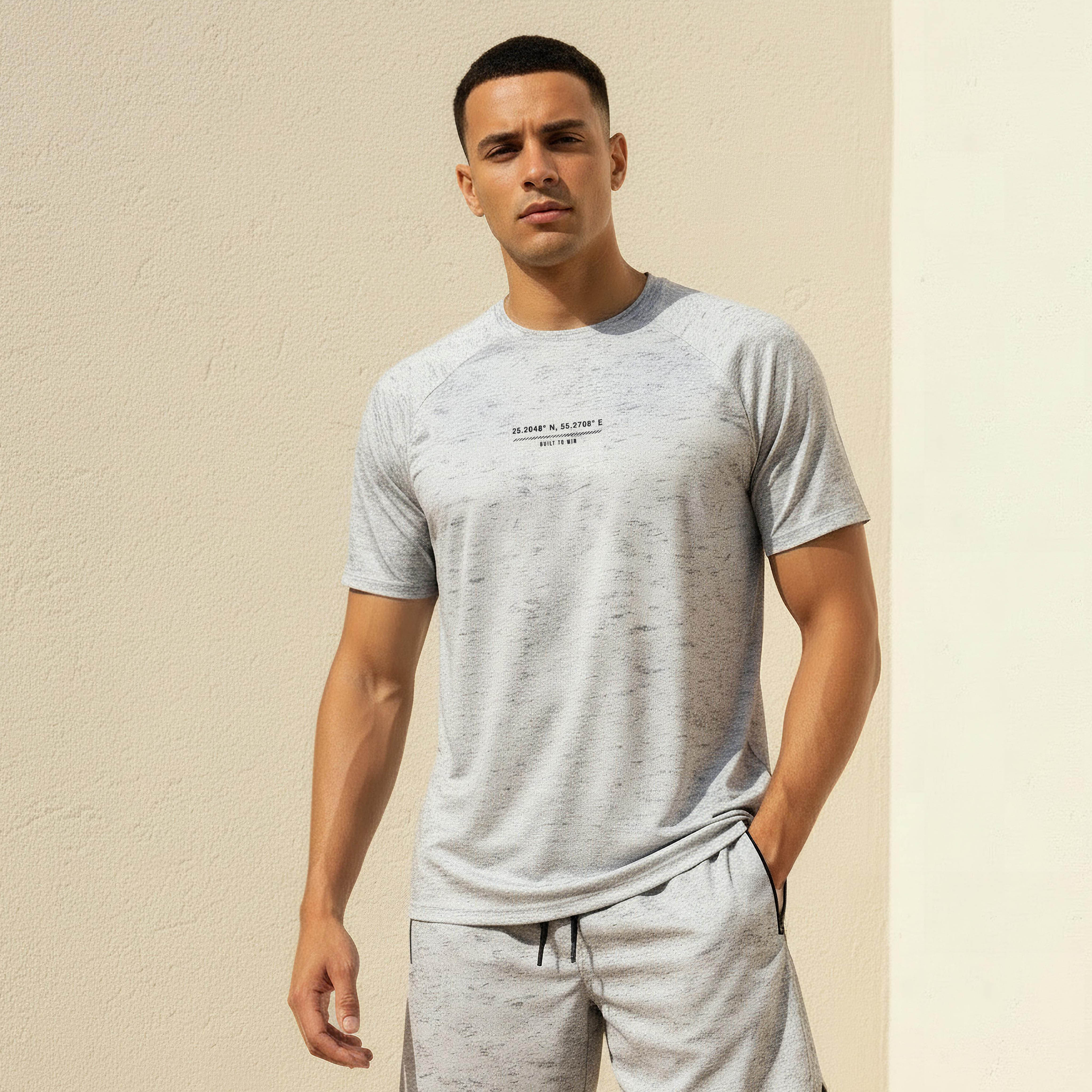 تيشيرت بأكمام مغايرة للرجال-men-clothing-sportswearandactivewear-tshirtsandpolos-image-5