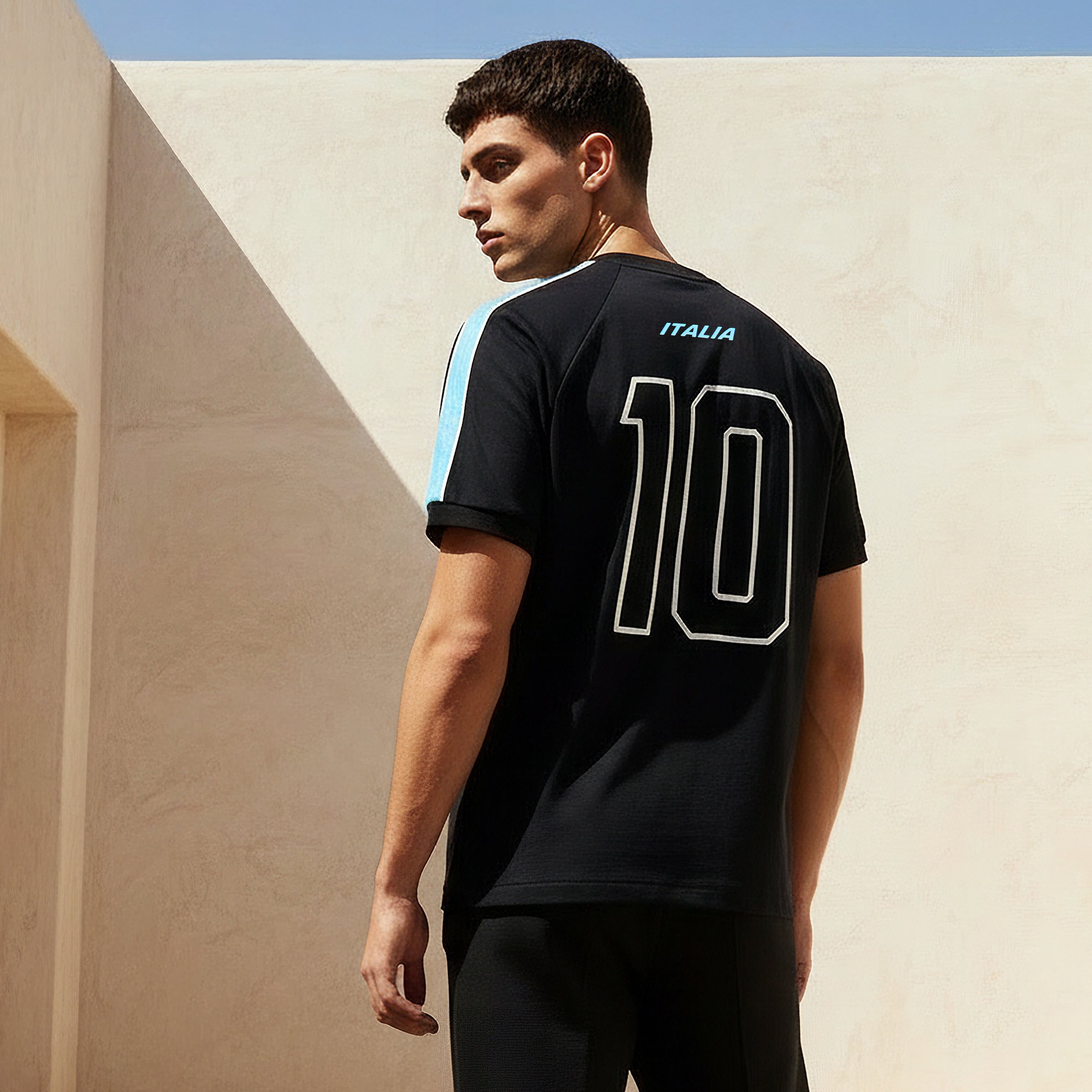 طقم ملابس منتخب إيطاليا لكرة القدم بتصميم مغاير للرجال-men-clothing-sportswearandactivewear-tshirtsandpolos-image-4