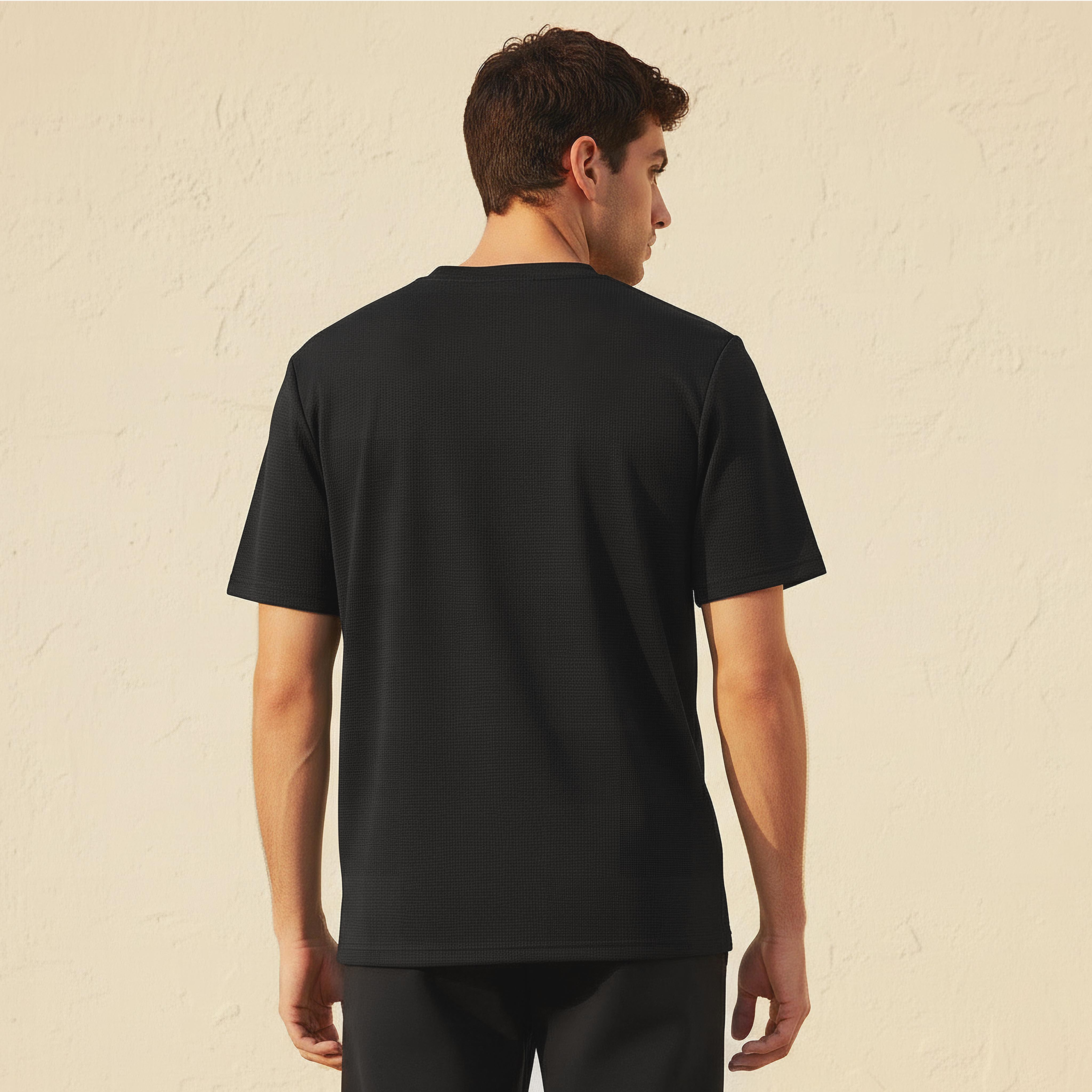تيشيرت بنمط وافل بارز الملمس للرجال من لاف بانجولين-men-clothing-sportswearandactivewear-tshirtsandpolos-image-4