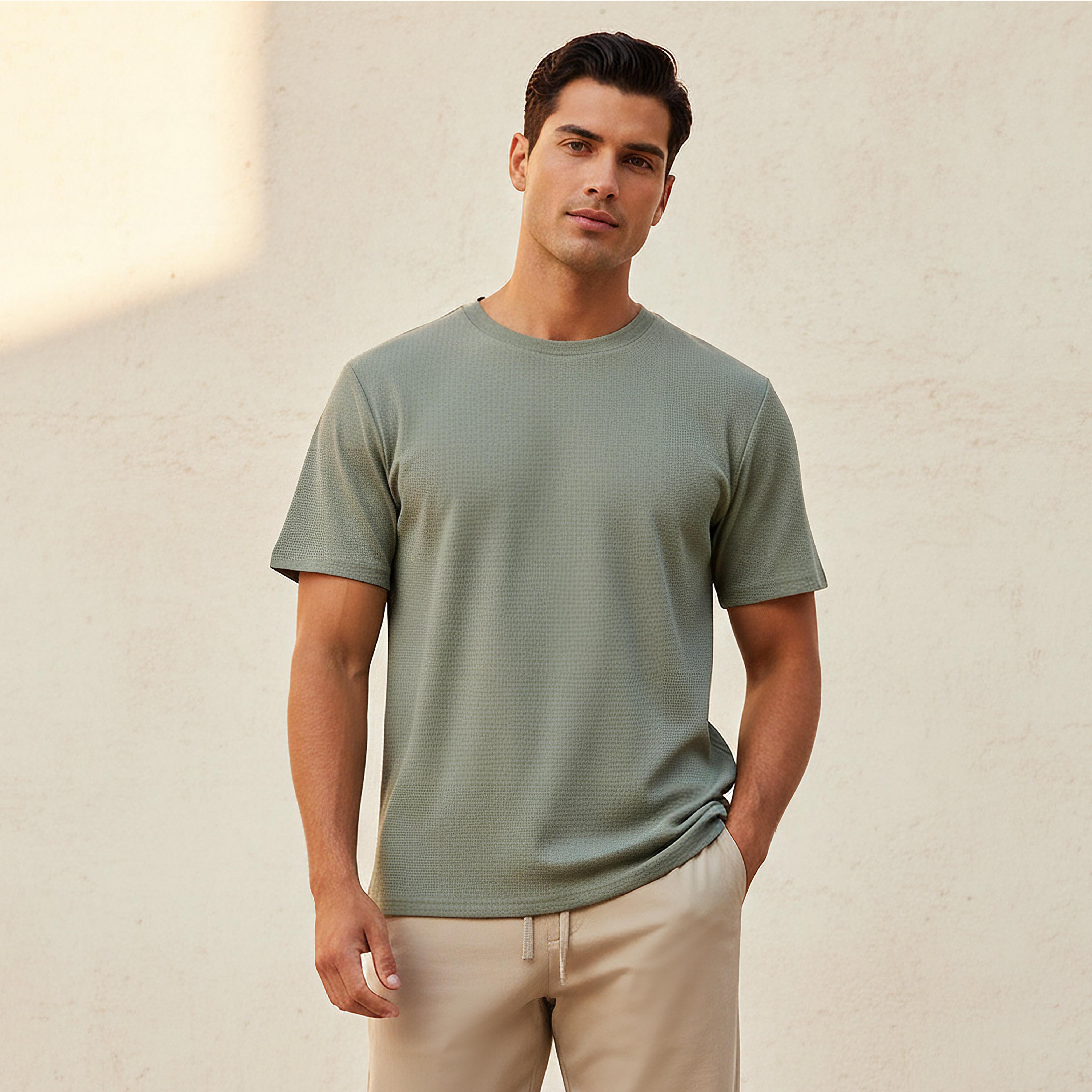 تيشيرت بنمط وافل بارز الملمس للرجال من لاف بانجولين-men-clothing-sportswearandactivewear-tshirtsandpolos-image-1