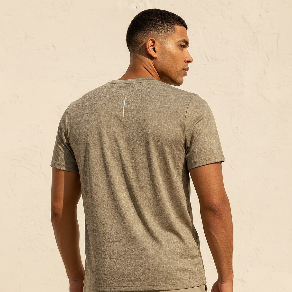 تيشيرت رياضي ناعم للرجال-men-clothing-sportswearandactivewear-tshirtsandpolos-image-4