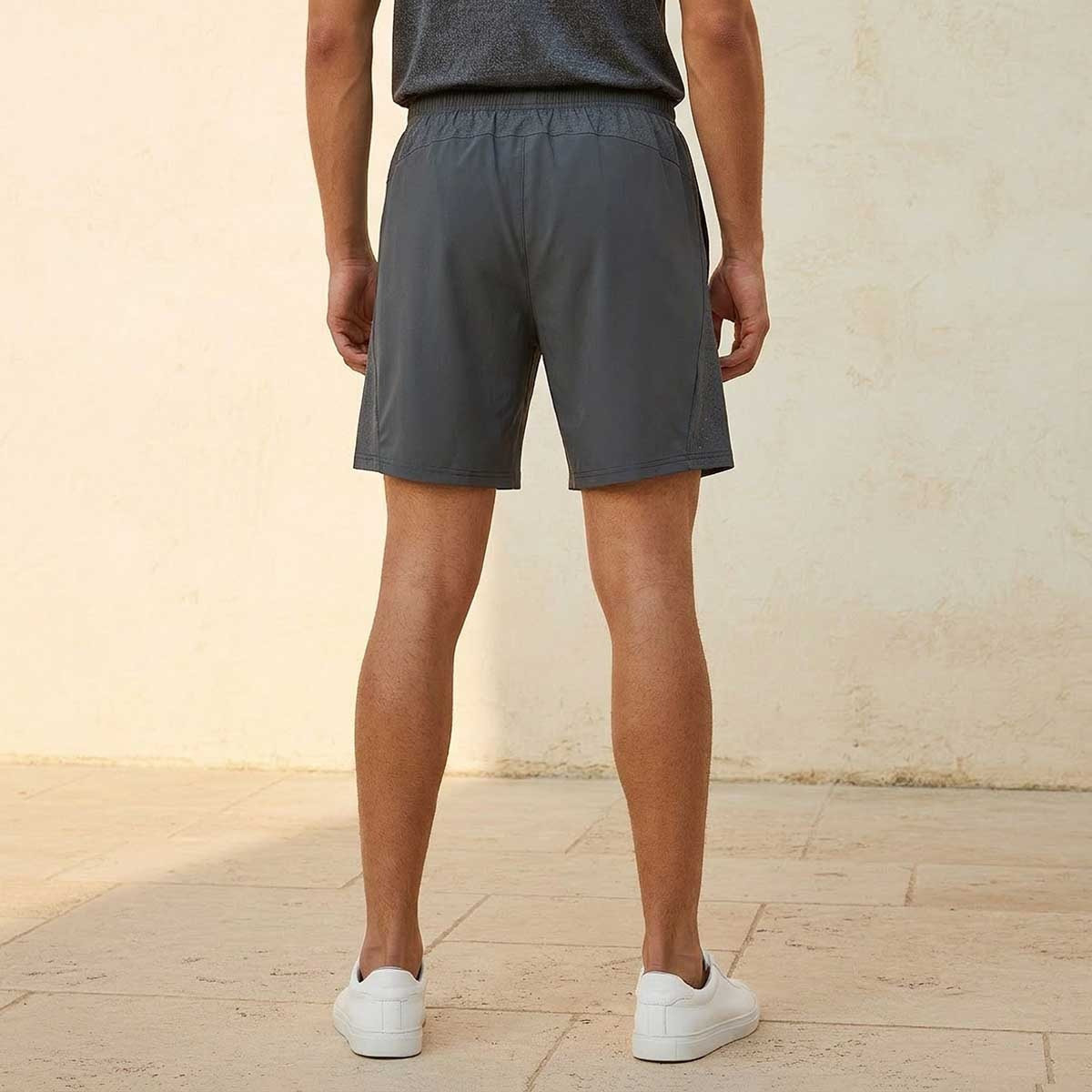 شورت رياضي بفتحات تهوية وأداء احترافي-men-clothing-bottoms-shorts-image-4