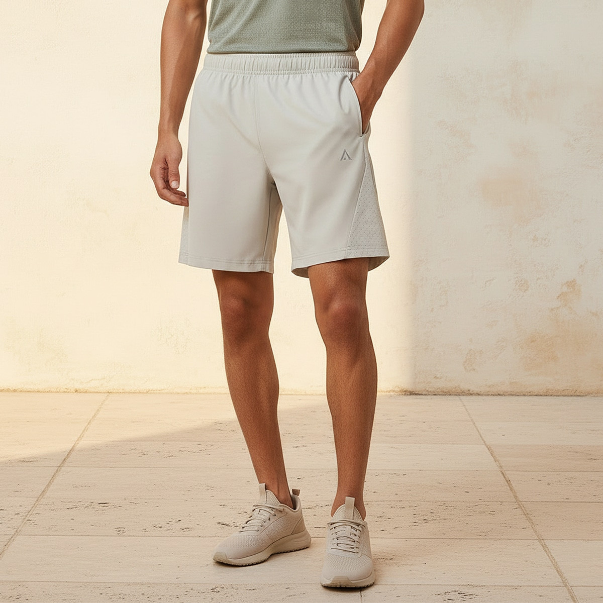 شورت رياضي بفتحات تهوية وأداء احترافي-men-clothing-bottoms-shorts-image-1
