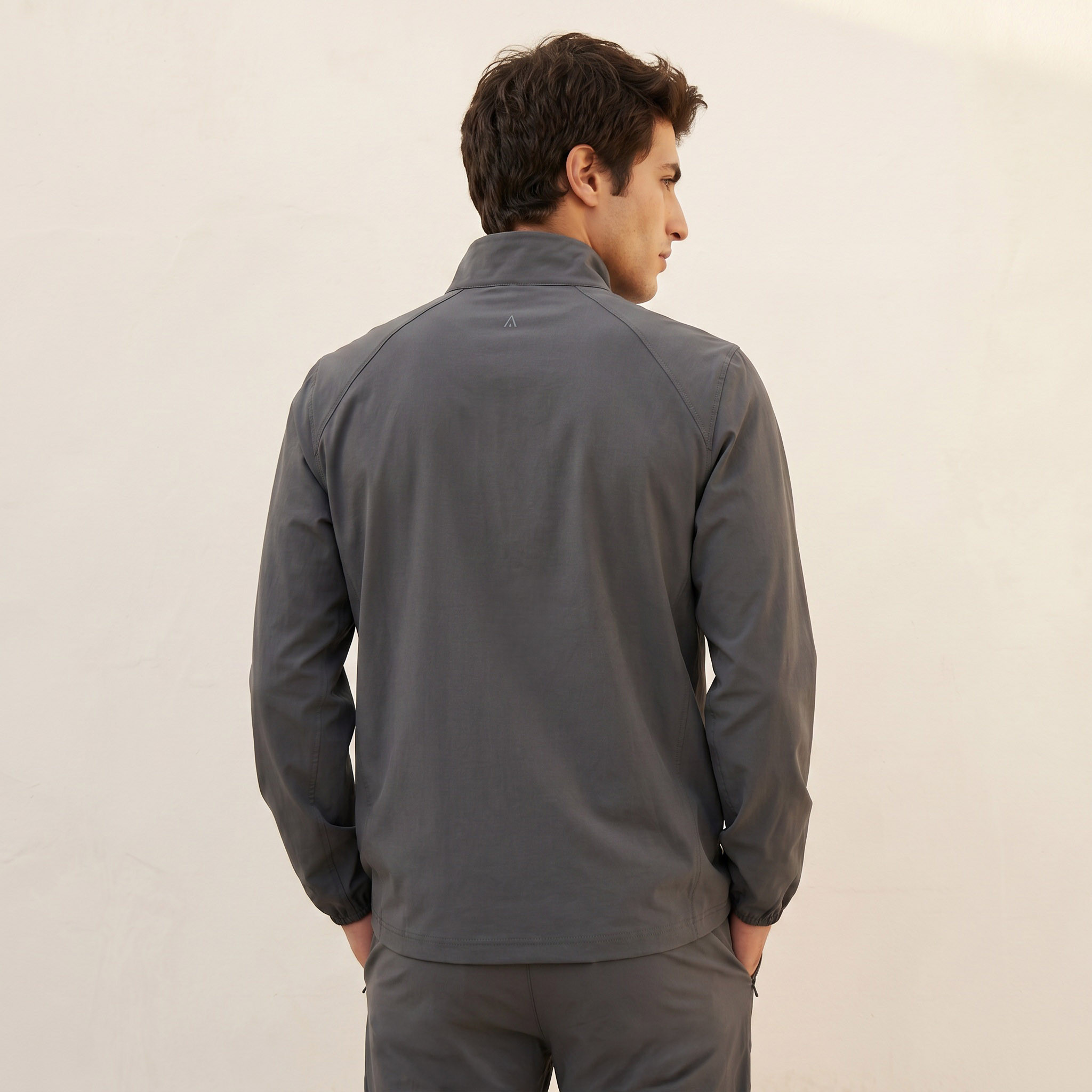 جاكيت بياقة عالية وسحاب-men-clothing-jacketsandblazers-jackets-image-4