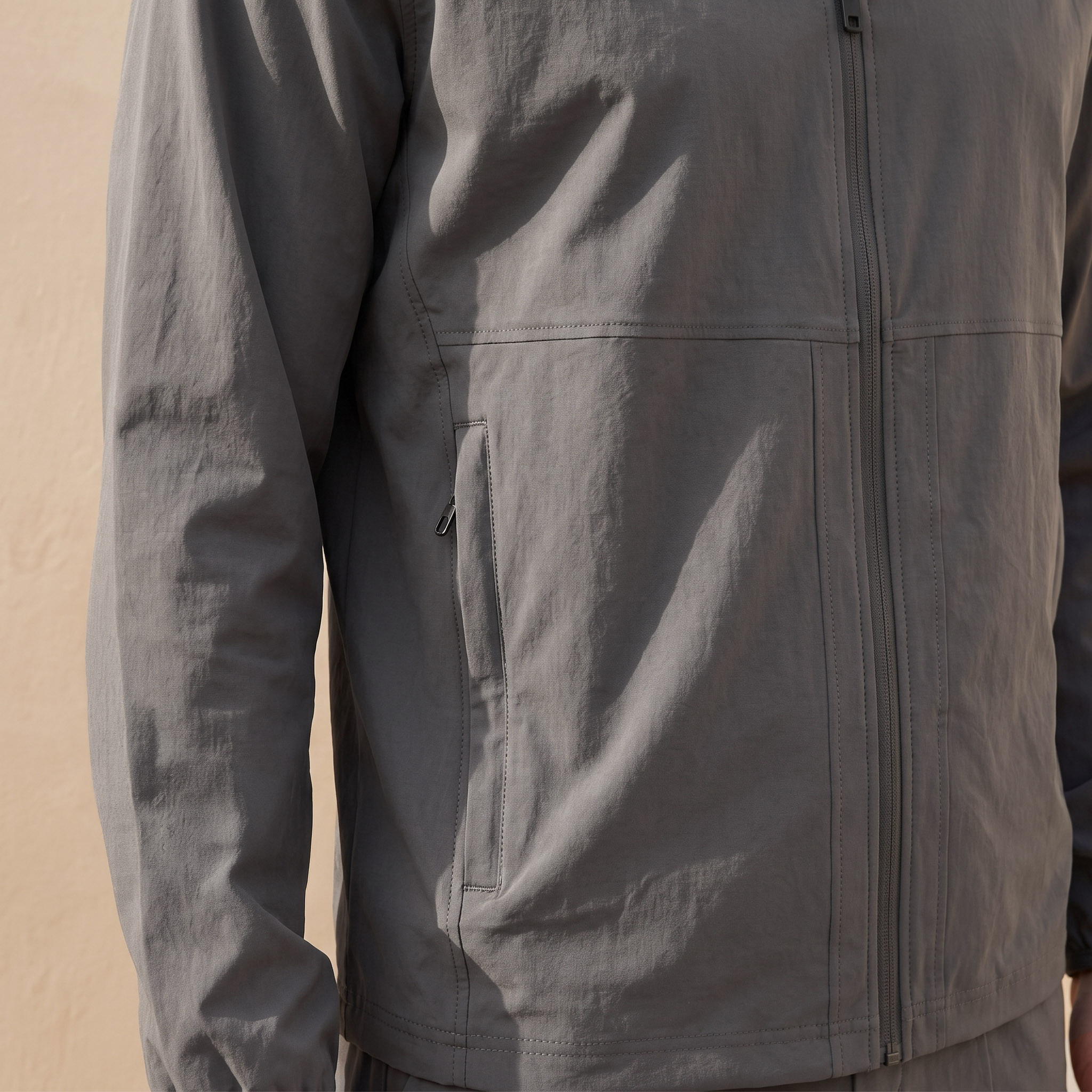 جاكيت بياقة عالية وسحاب-men-clothing-jacketsandblazers-jackets-image-7