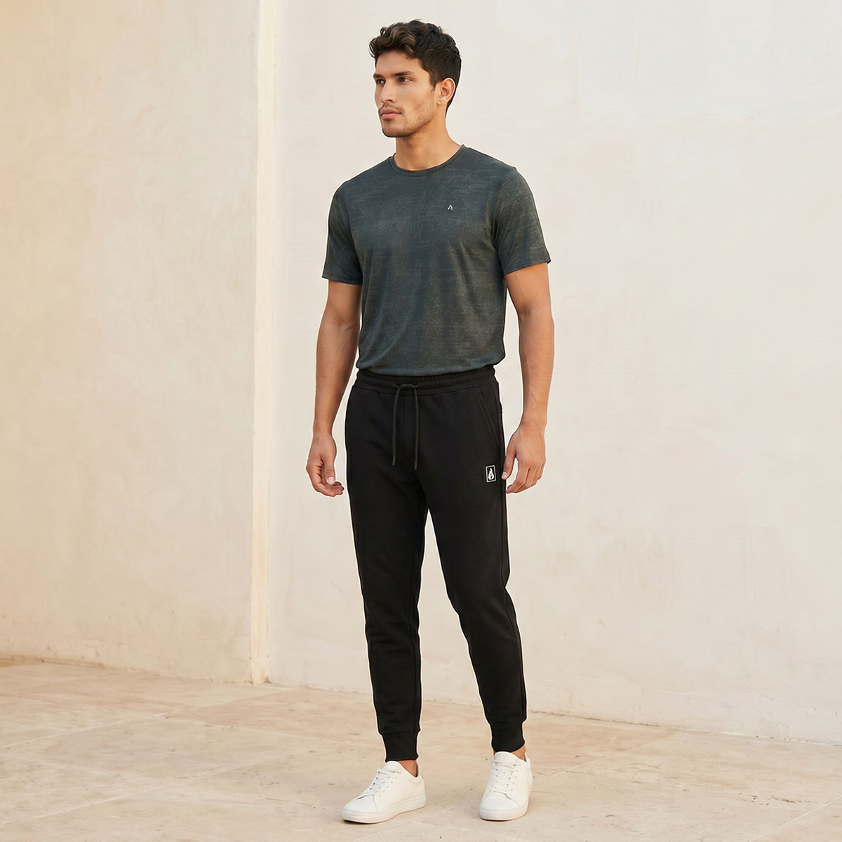Core Performance 2-Way Stretch T-shirt-men-clothing-sportswearandactivewear-tshirtsandpolos-image-3
