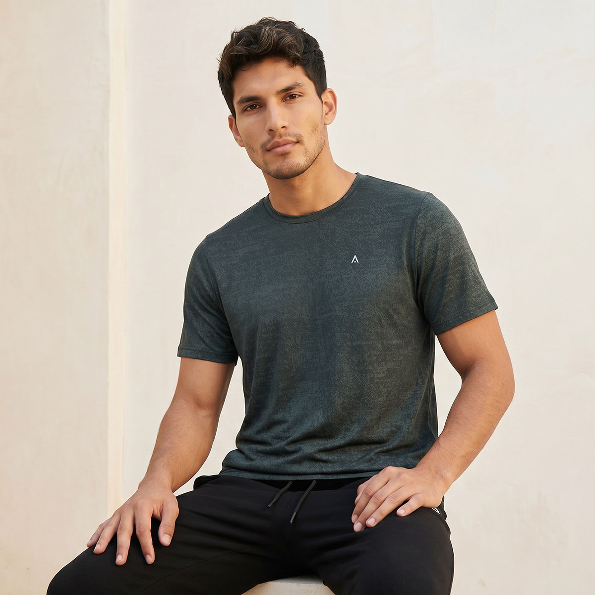 Core Performance 2-Way Stretch T-shirt-men-clothing-sportswearandactivewear-tshirtsandpolos-image-5