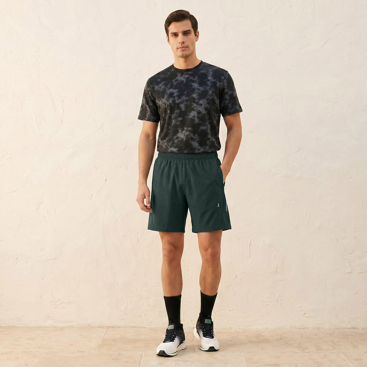 شورت رياضي بألواح-men-clothing-bottoms-shorts-image-2