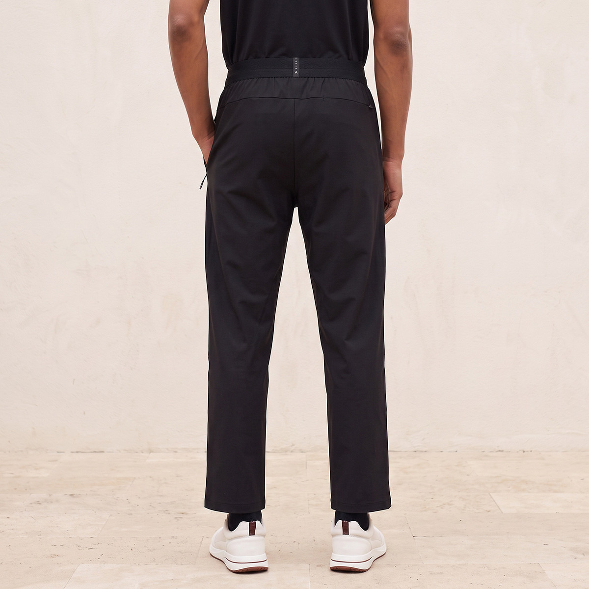 بنطلون رياضي قابل للتمدد في اتجاهين-men-clothing-sportswearandactivewear-bottoms-joggers-image-3