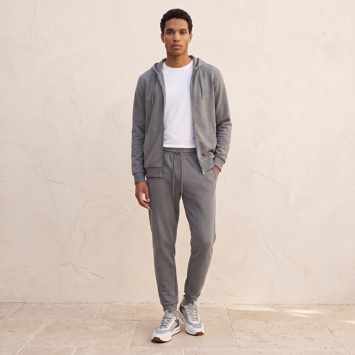 Relaxed Fit Joggers-men-clothing-sportswearandactivewear-bottoms-joggers-image-2