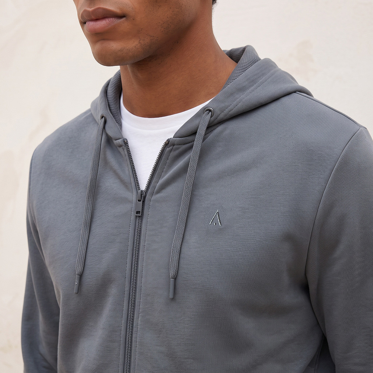 هودي بقصة عادية وجيب كنغر-men-winterwear-hoodiesandsweatshirts-image-4